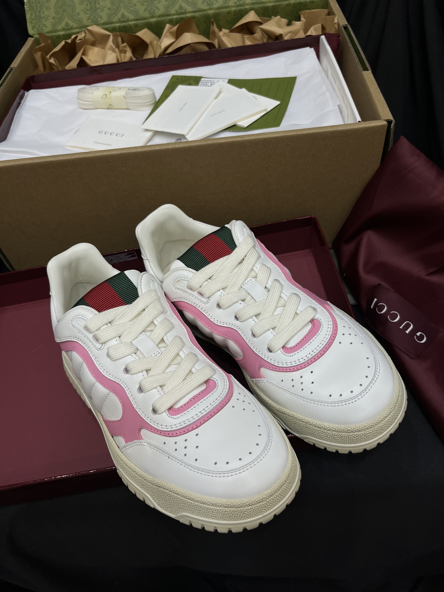 Gucci Sapatos de Skate Tênis Branco Bordados Pele de vitelo Canvas Couro vaca cordeiro carneiro TPU Calças moletom