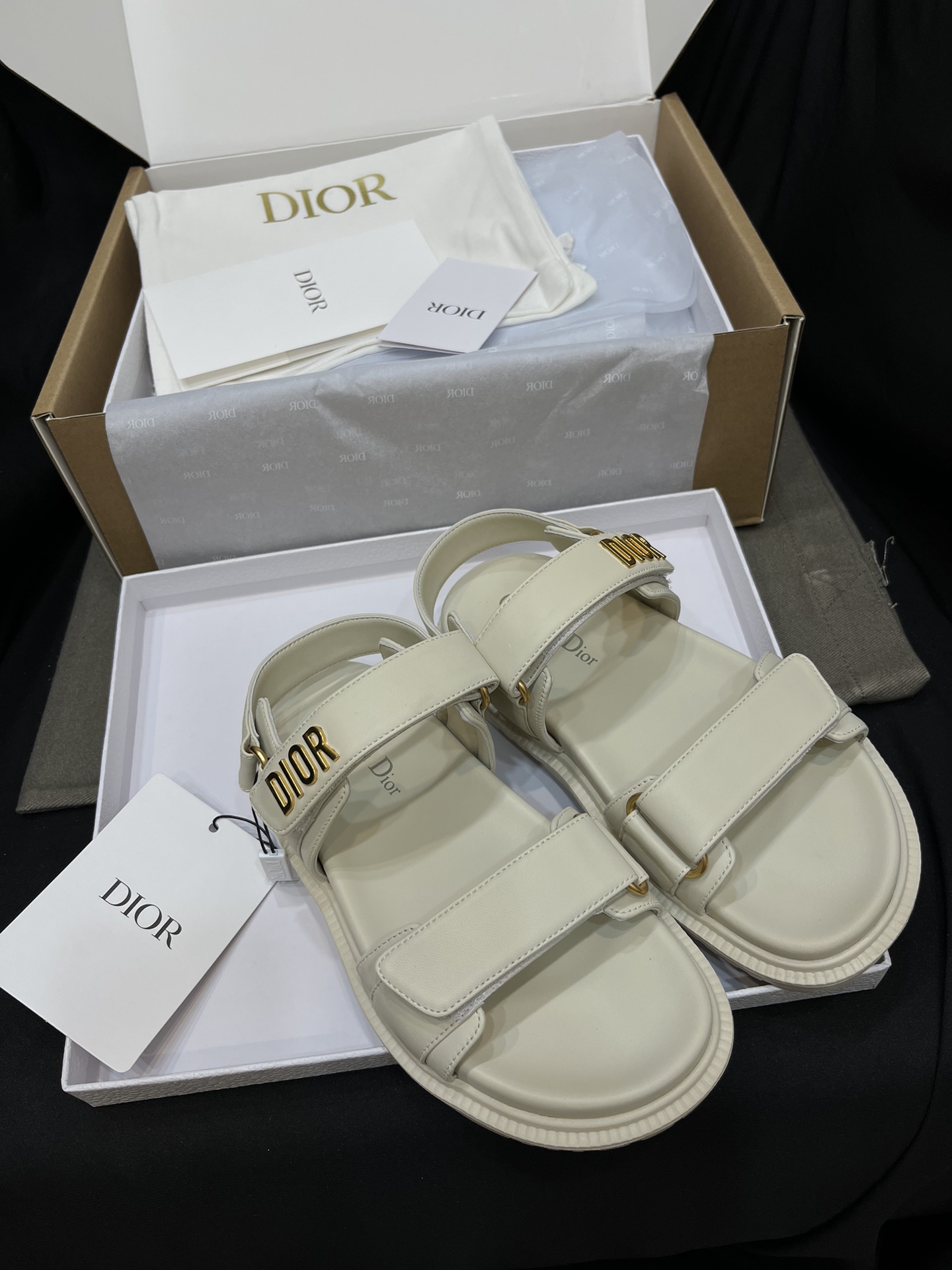 Dior Sapatos Sandálias Ouro Praia