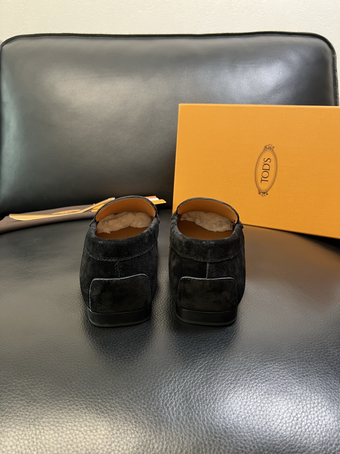 Tods 高品质 顶级代购 托德斯 专柜新款，原厂配置意大利进口牛皮面料，高品质复杂拼接工艺，经典的外观
