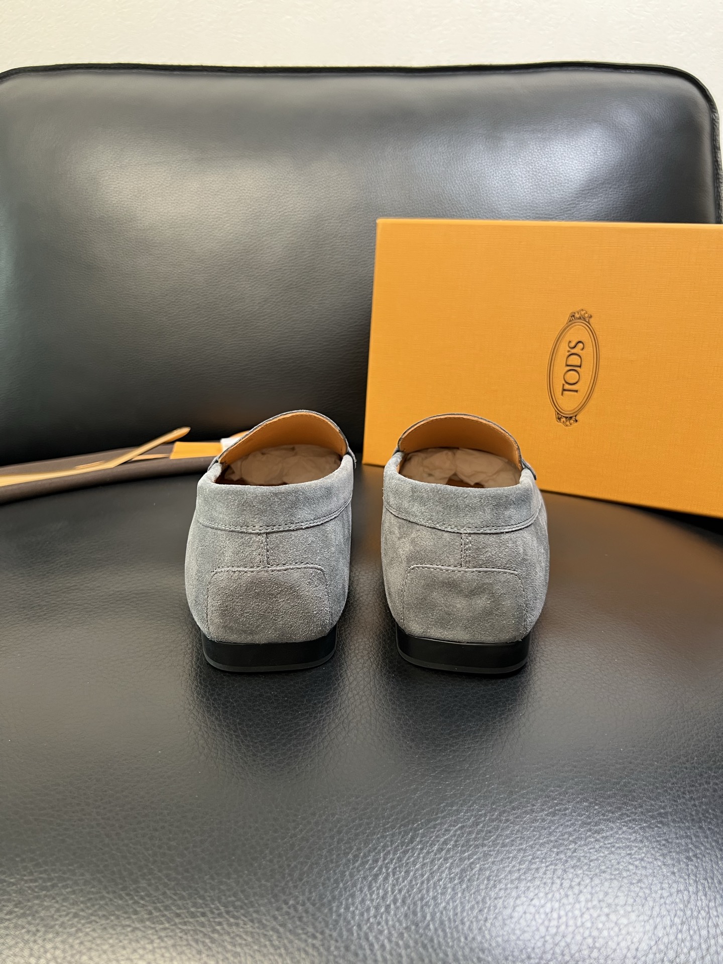 Tods 高品质 顶级代购 托德斯 专柜新款，原厂配置意大利进口牛皮面料，高品质复杂拼接工艺，经典的外观