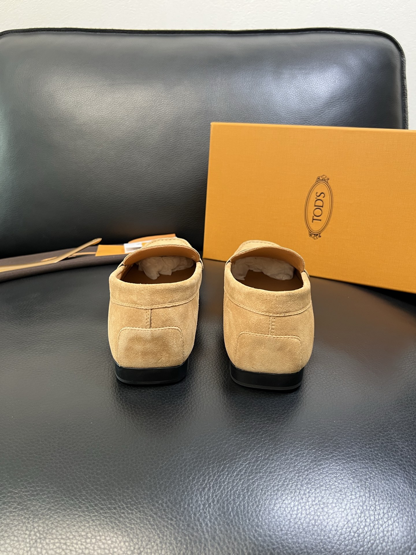 Tods 高品质 顶级代购 托德斯 专柜新款，原厂配置意大利进口牛皮面料，高品质复杂拼接工艺，经典的外观