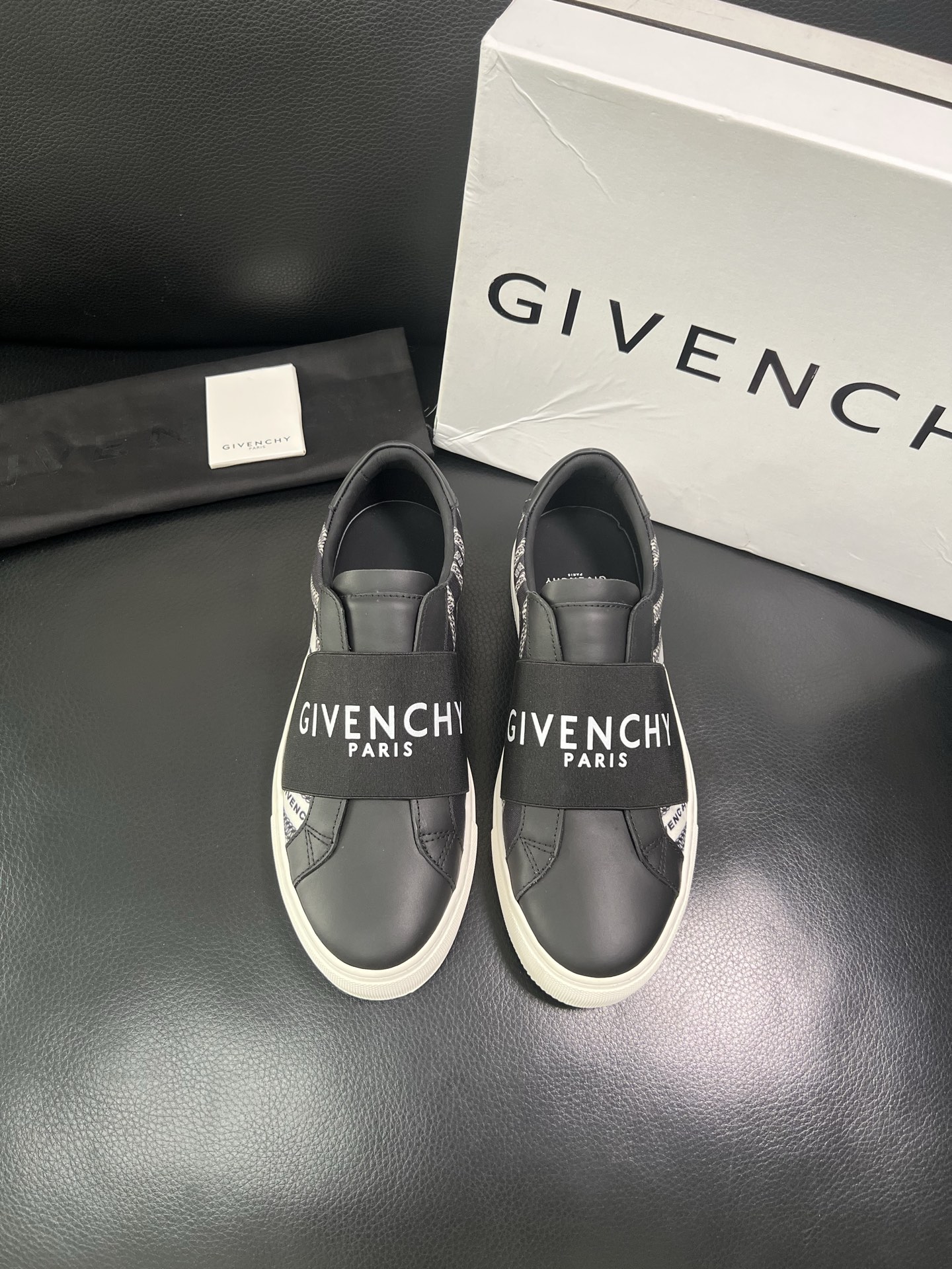 Givenchy 高品质 顶级工艺品 纪梵希 专柜同步原厂配置，意大利进口牛皮搭配网布面料，全鞋配件私模
