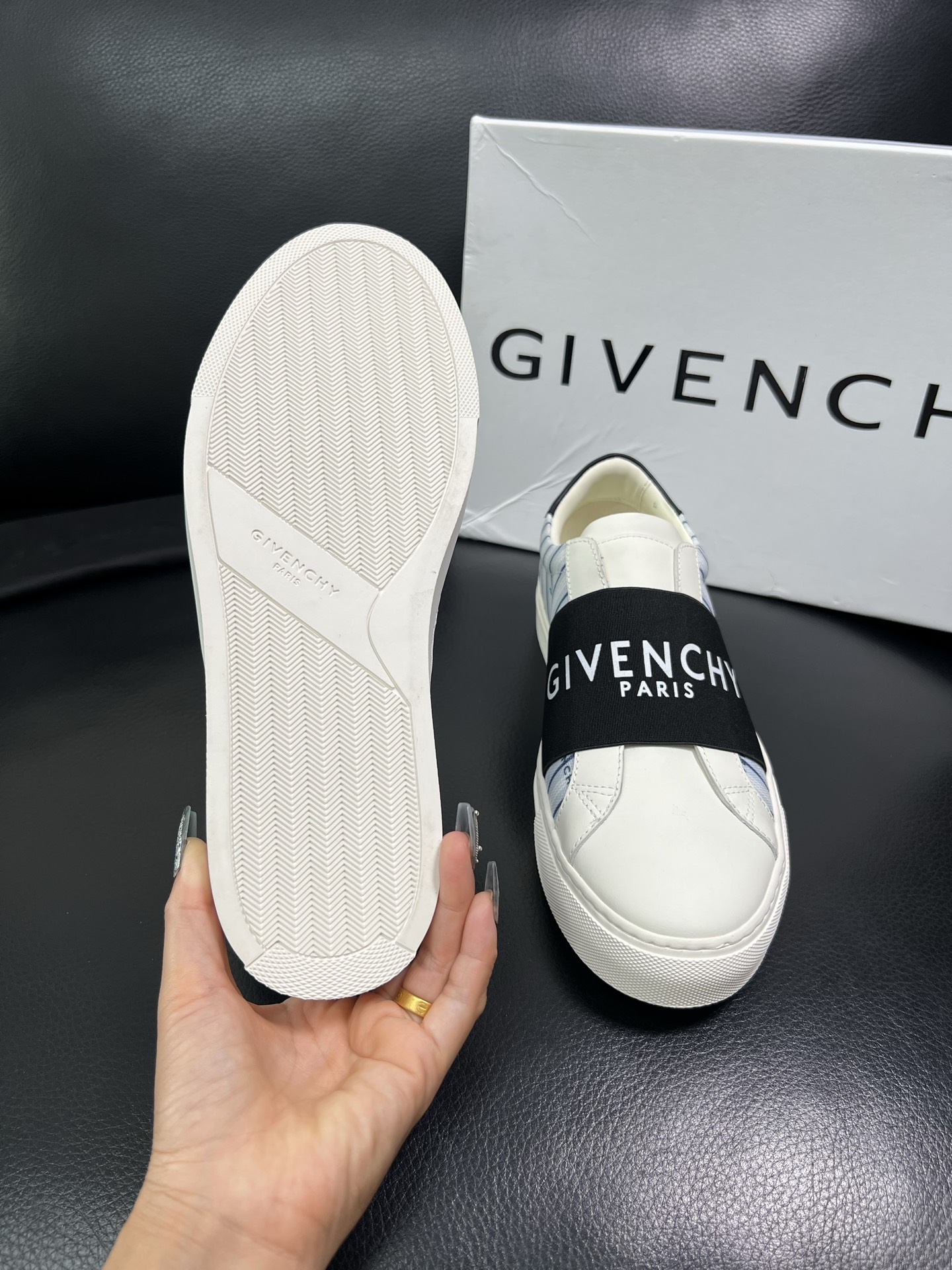 Givenchy 高品质 顶级工艺品 纪梵希 专柜同步原厂配置，意大利进口牛皮搭配网布面料，全鞋配件私模