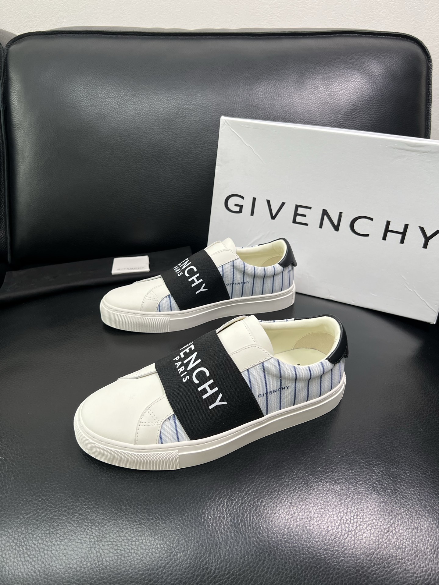 Givenchy 高品质 顶级工艺品 纪梵希 专柜同步原厂配置，意大利进口牛皮搭配网布面料，全鞋配件私模