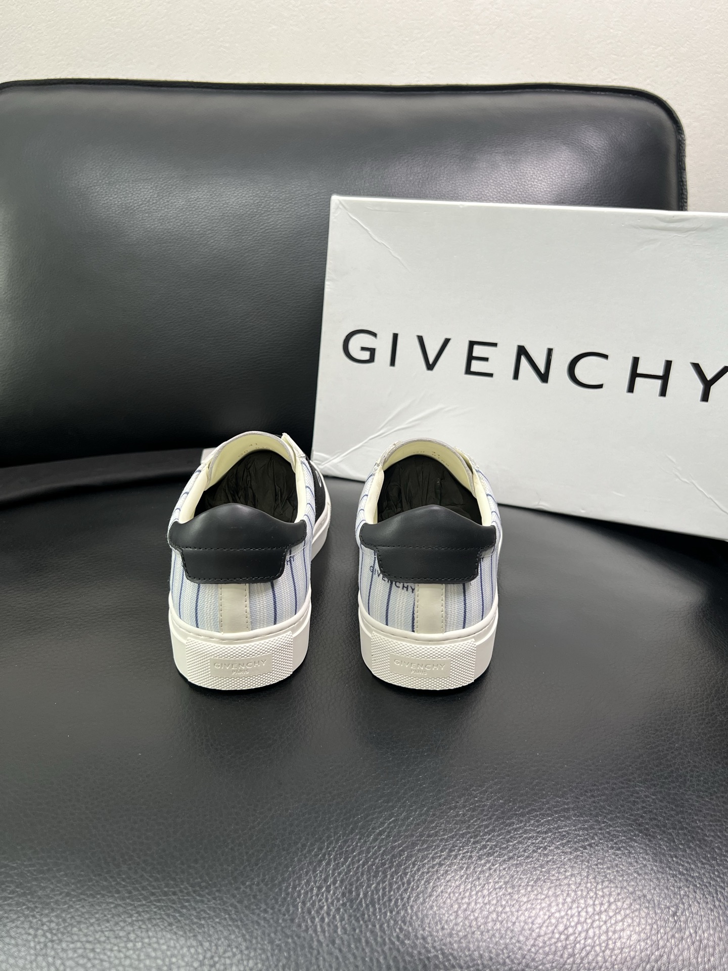 Givenchy 高品质 顶级工艺品 纪梵希 专柜同步原厂配置，意大利进口牛皮搭配网布面料，全鞋配件私模