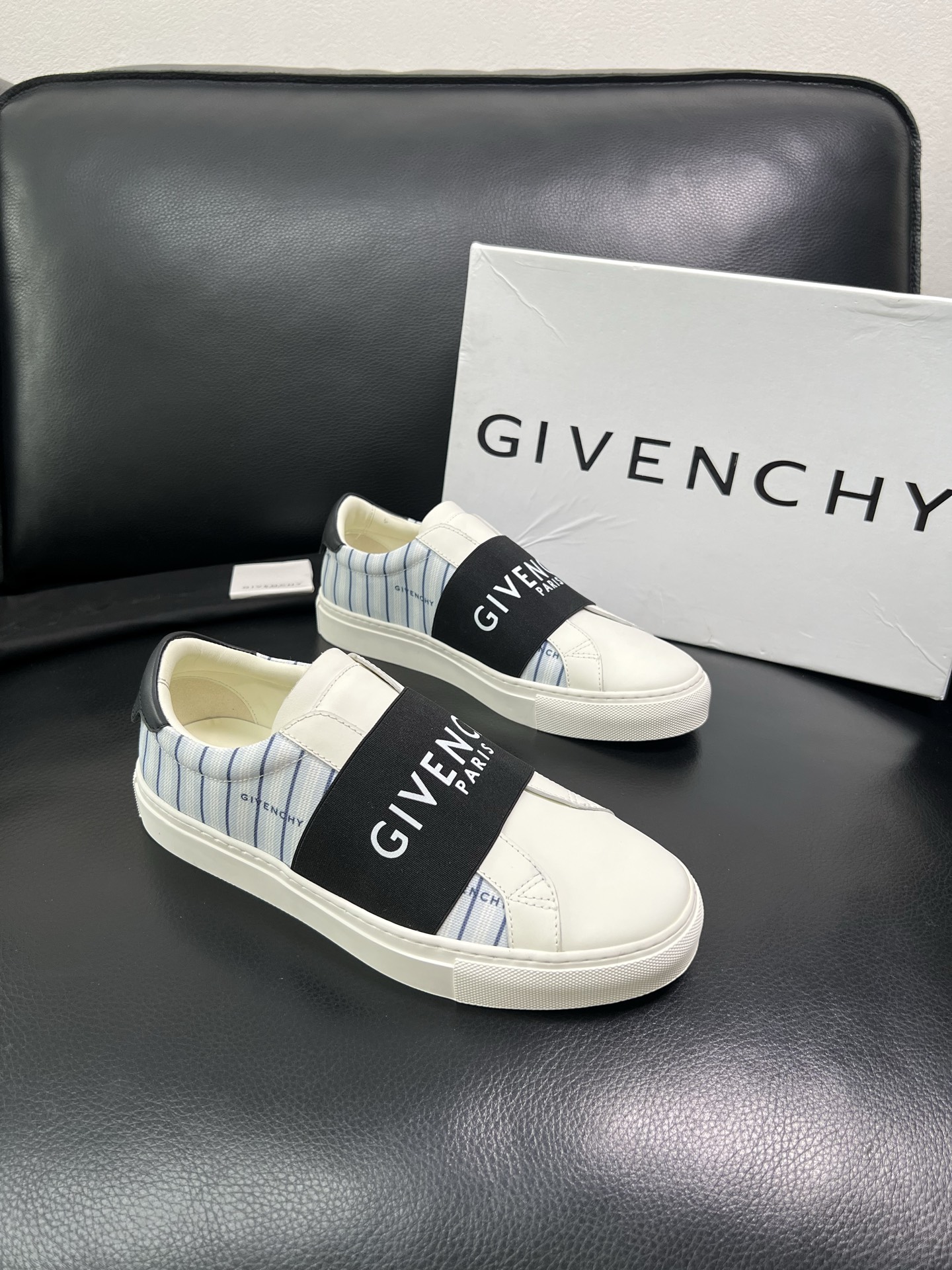 Givenchy 高品质 顶级工艺品 纪梵希 专柜同步原厂配置，意大利进口牛皮搭配网布面料，全鞋配件私模