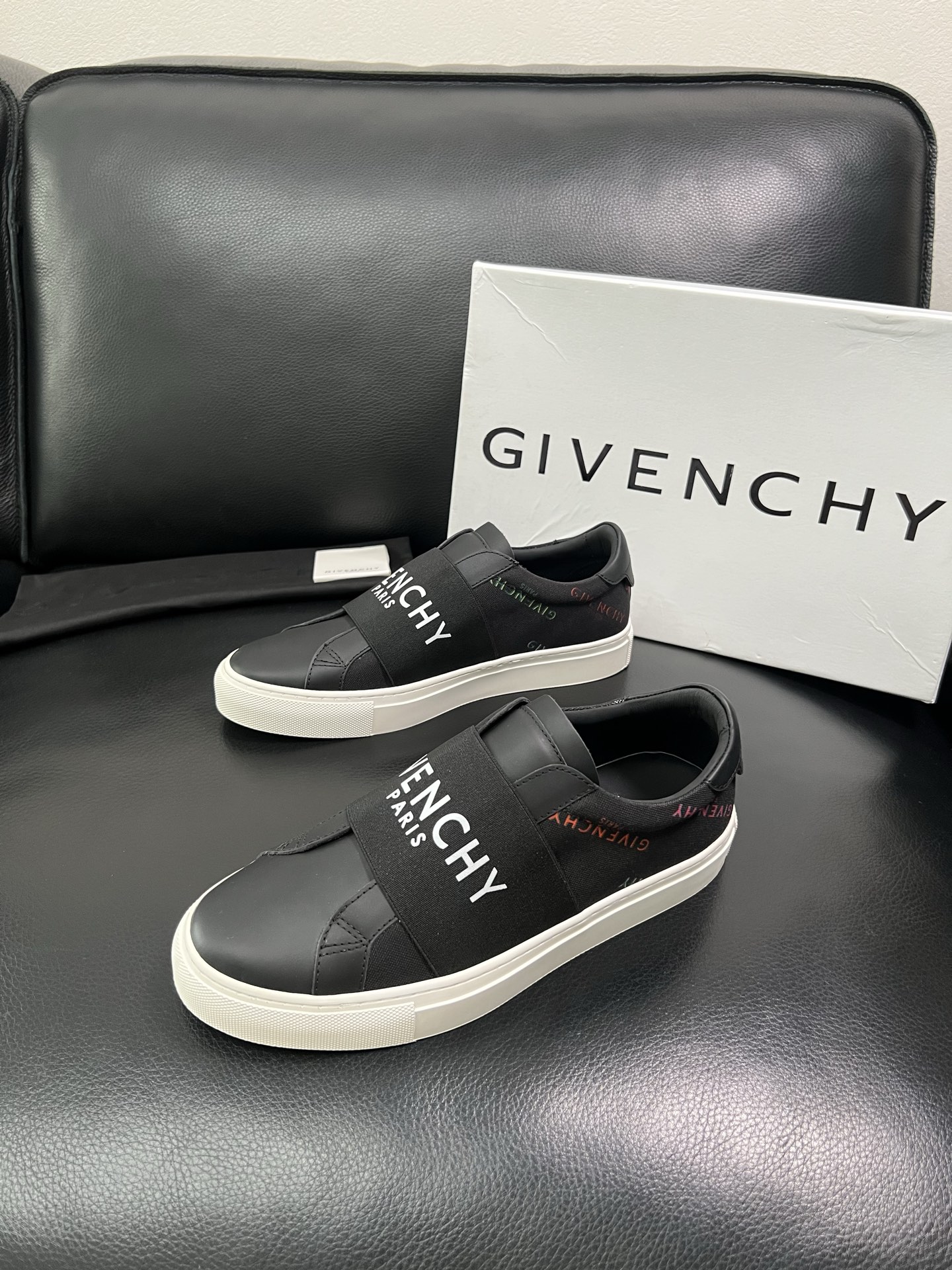 Givenchy 高品质 顶级工艺品 纪梵希 专柜同步原厂配置，意大利进口牛皮搭配网布面料，全鞋配件私模
