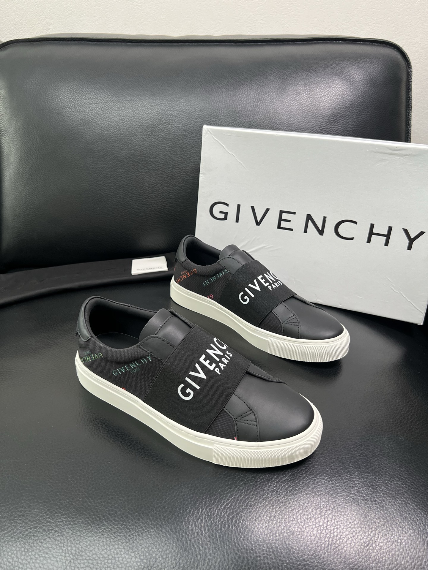 Givenchy 高品质 顶级工艺品 纪梵希 专柜同步原厂配置，意大利进口牛皮搭配网布面料，全鞋配件私模