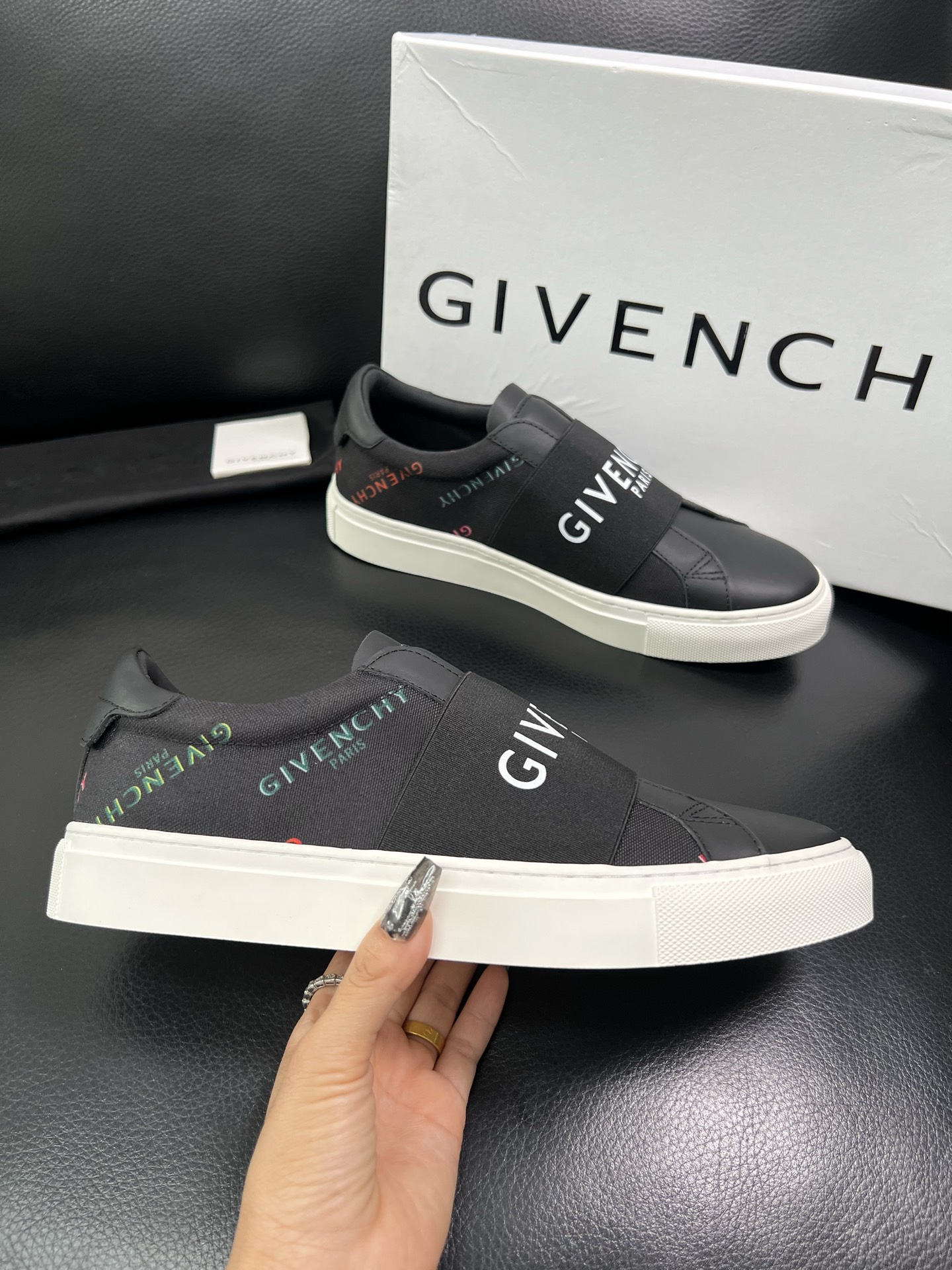 Givenchy 高品质 顶级工艺品 纪梵希 专柜同步原厂配置，意大利进口牛皮搭配网布面料，全鞋配件私模