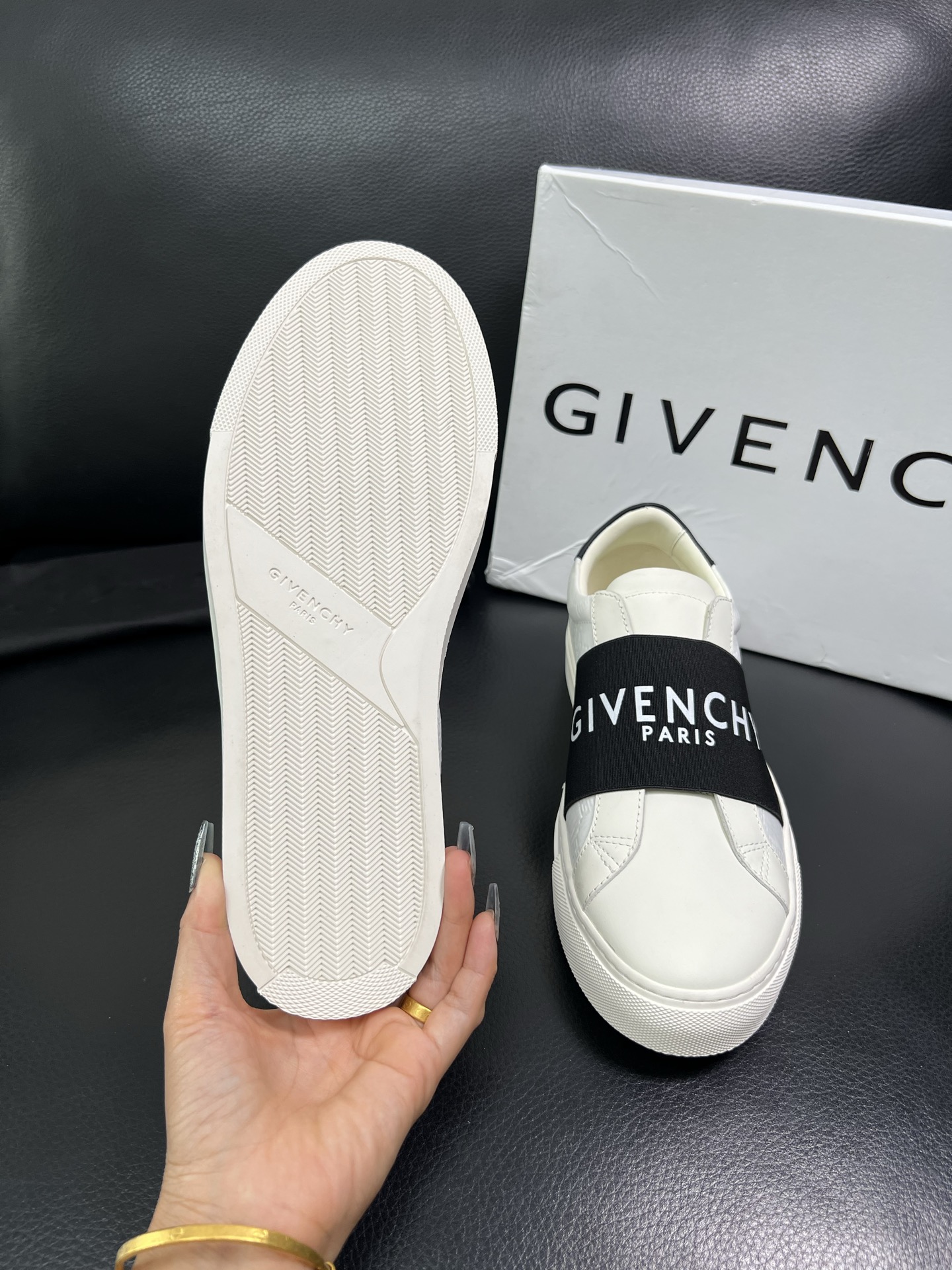 Givenchy 高品质 顶级工艺品 纪梵希 专柜同步原厂配置，意大利进口牛皮搭配网布面料，全鞋配件私模