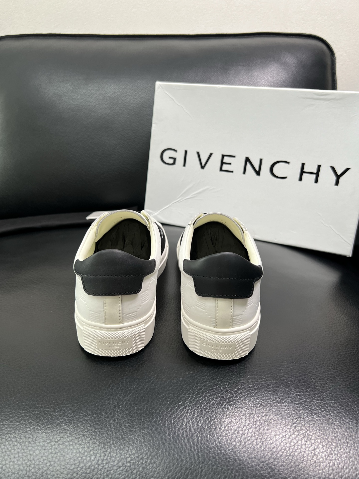 Givenchy 高品质 顶级工艺品 纪梵希 专柜同步原厂配置，意大利进口牛皮搭配网布面料，全鞋配件私模