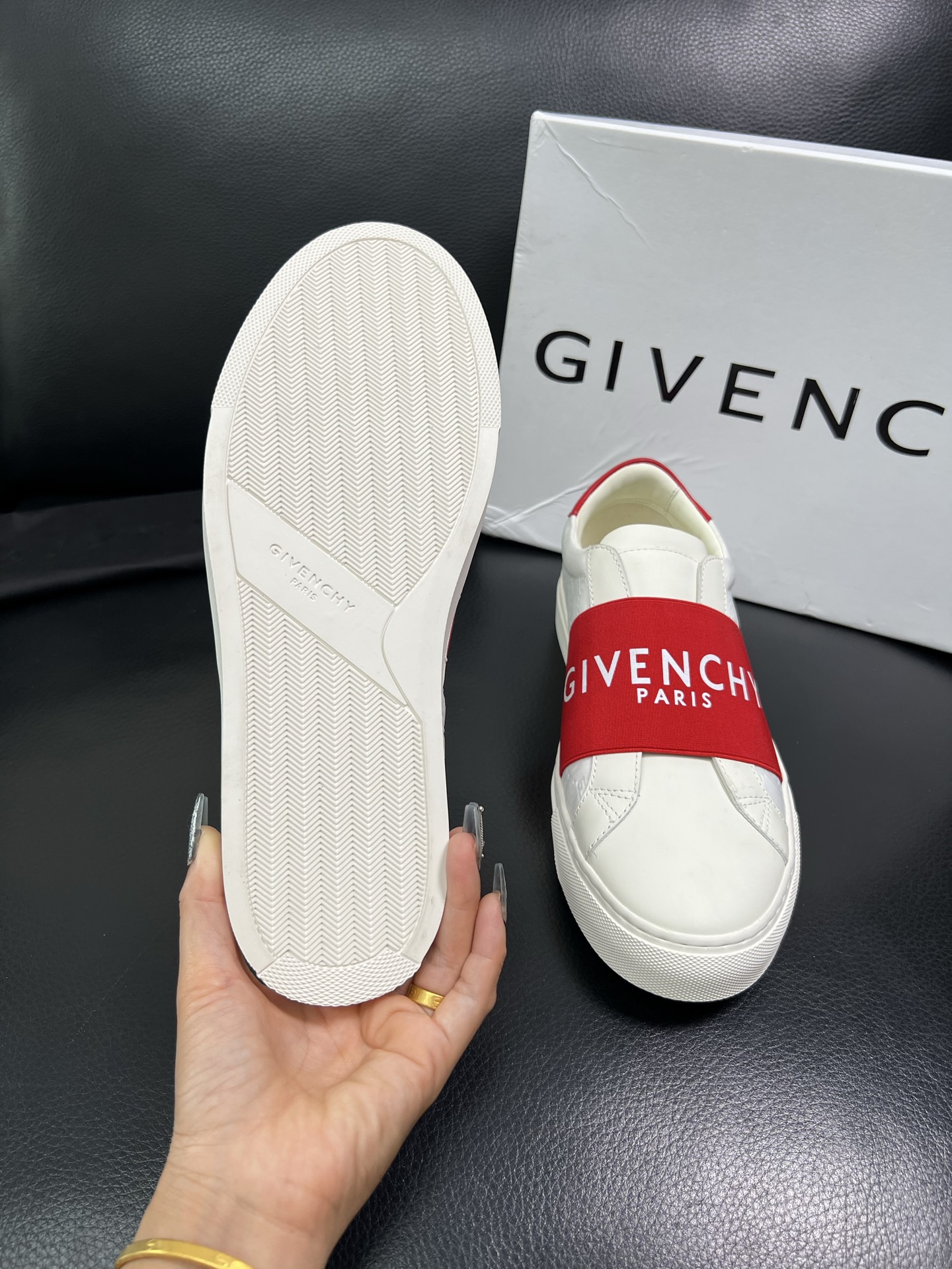Givenchy 高品质 顶级工艺品 纪梵希 专柜同步原厂配置，意大利进口牛皮搭配网布面料，全鞋配件私模