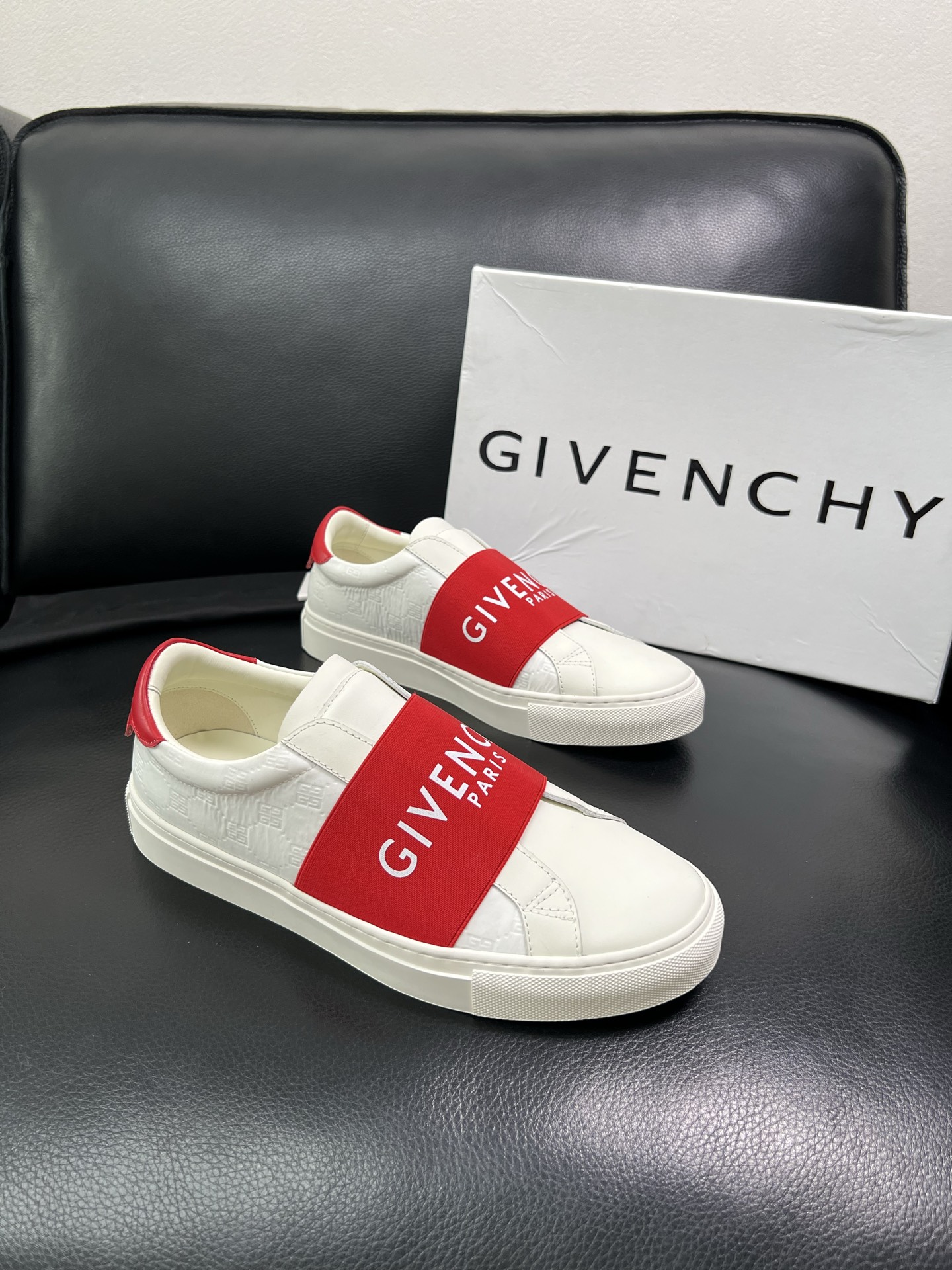 Givenchy 高品质 顶级工艺品 纪梵希 专柜同步原厂配置，意大利进口牛皮搭配网布面料，全鞋配件私模