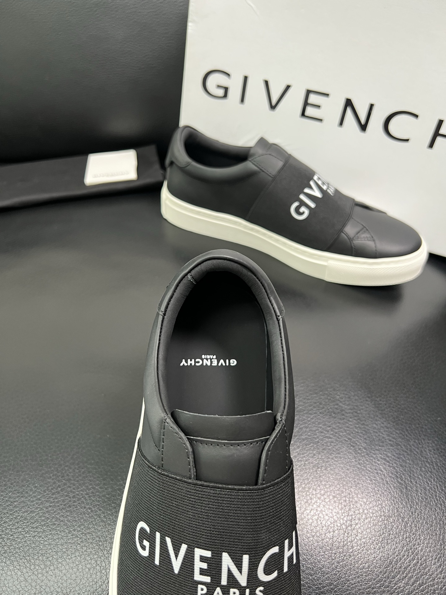 Givenchy 高品质 顶级工艺品 纪梵希 专柜同步原厂配置，意大利进口牛皮搭配网布面料，全鞋配件私模