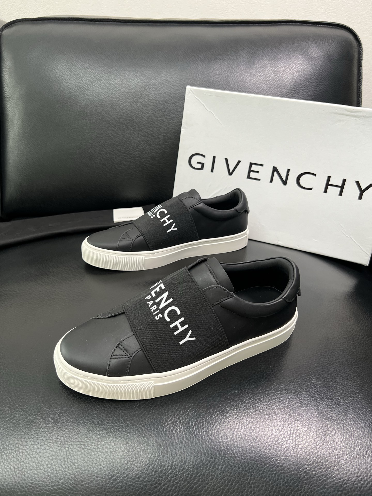 Givenchy 高品质 顶级工艺品 纪梵希 专柜同步原厂配置，意大利进口牛皮搭配网布面料，全鞋配件私模
