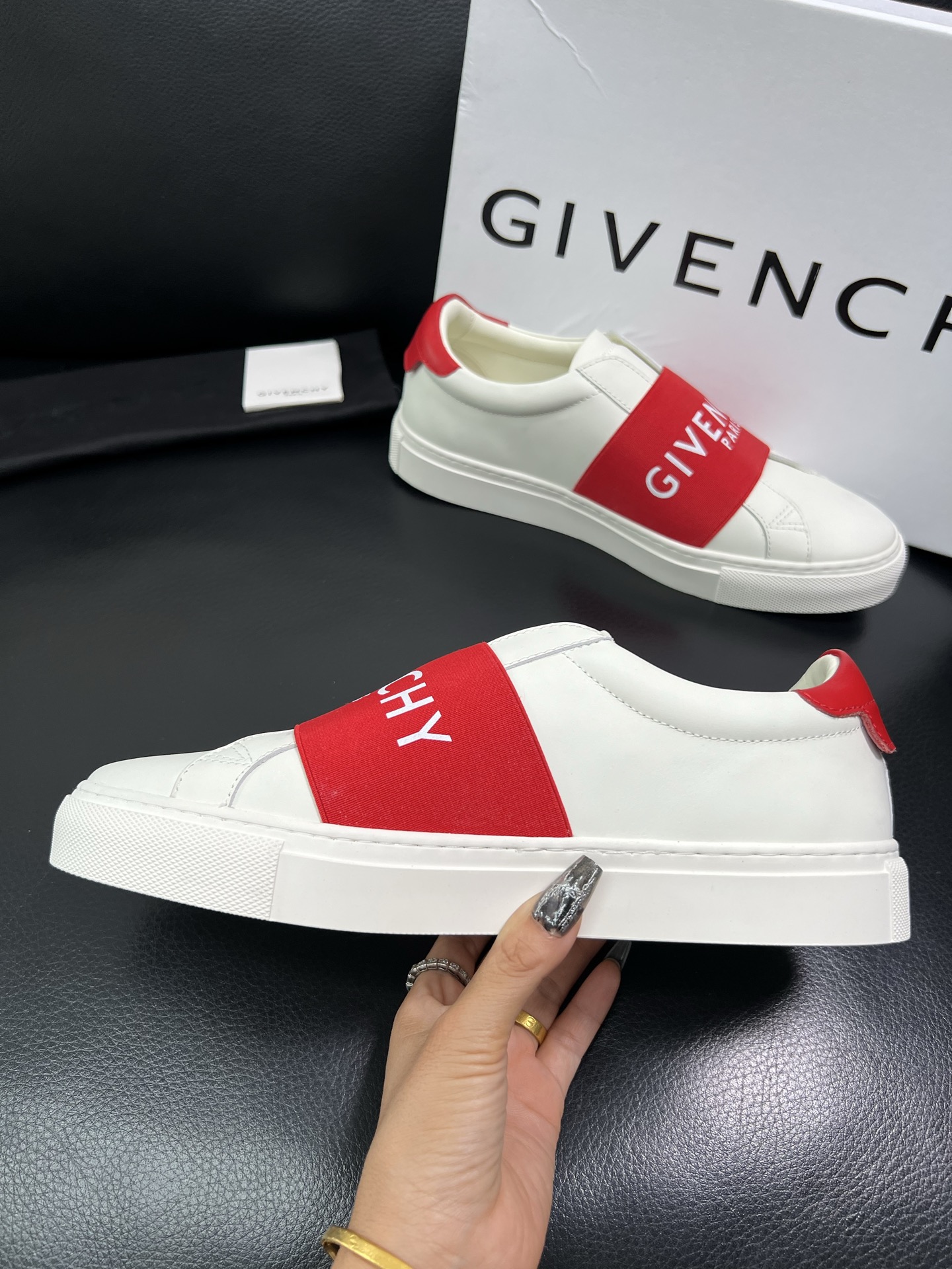 Givenchy 高品质 顶级工艺品 纪梵希 专柜同步原厂配置，意大利进口牛皮搭配网布面料，全鞋配件私模
