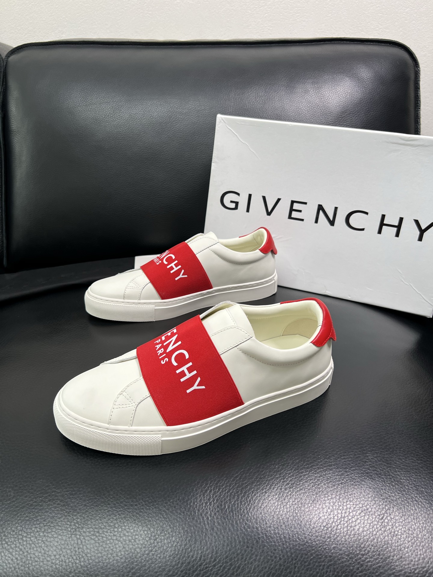 Givenchy 高品质 顶级工艺品 纪梵希 专柜同步原厂配置，意大利进口牛皮搭配网布面料，全鞋配件私模