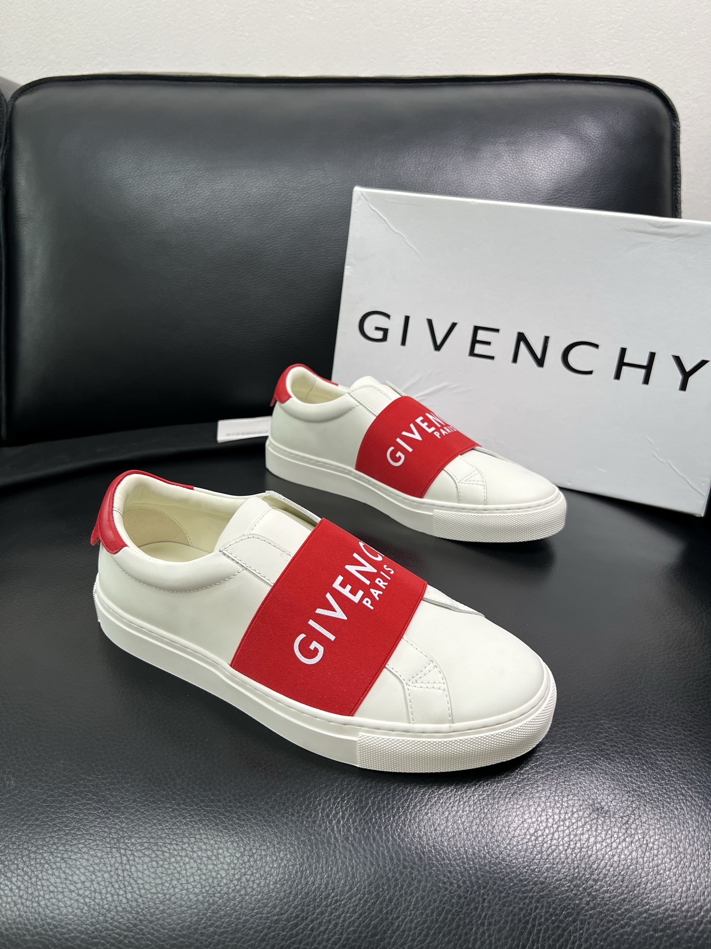 Givenchy 高品质 顶级工艺品 纪梵希 专柜同步原厂配置，意大利进口牛皮搭配网布面料，全鞋配件私模