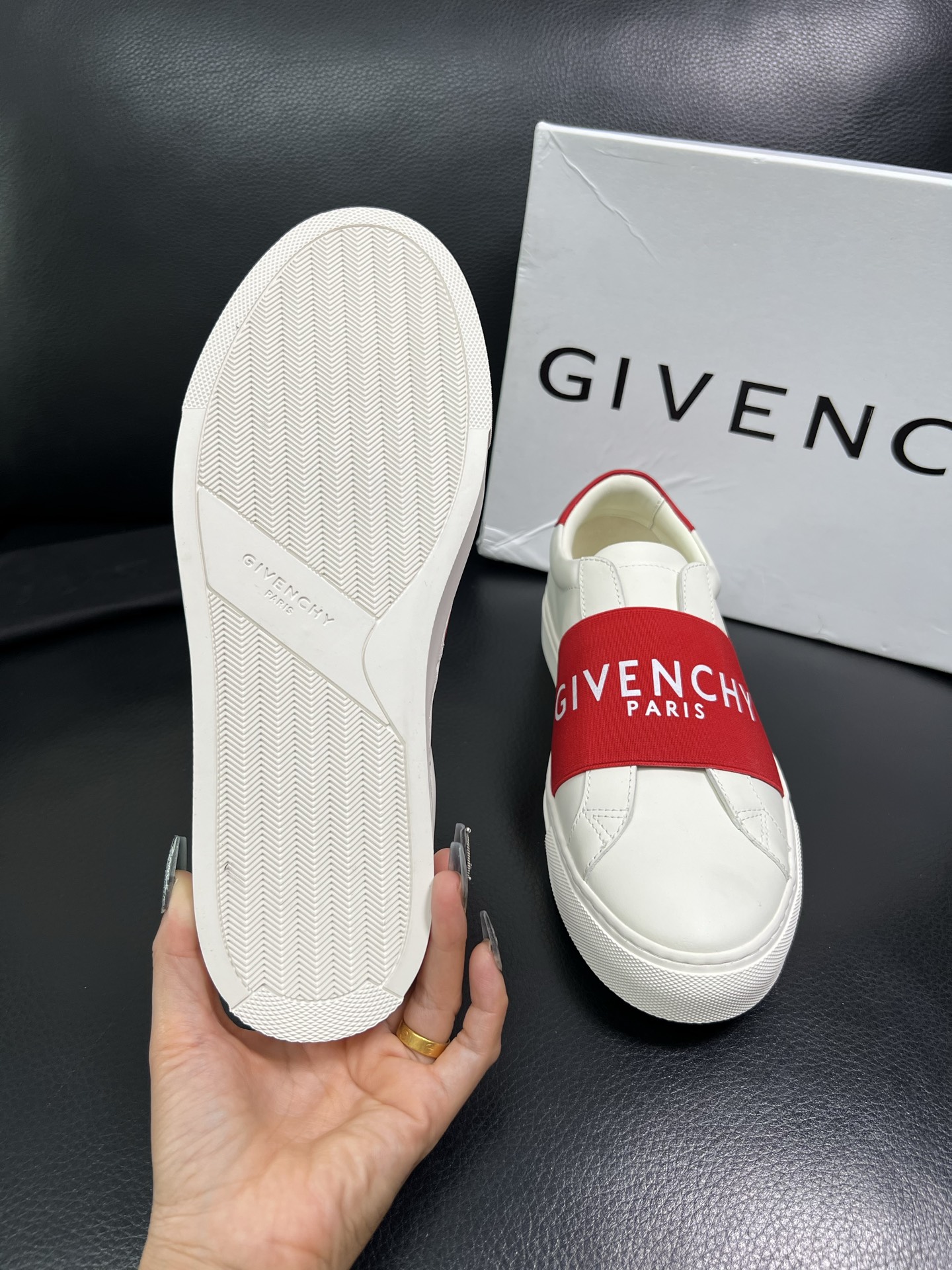 Givenchy 高品质 顶级工艺品 纪梵希 专柜同步原厂配置，意大利进口牛皮搭配网布面料，全鞋配件私模