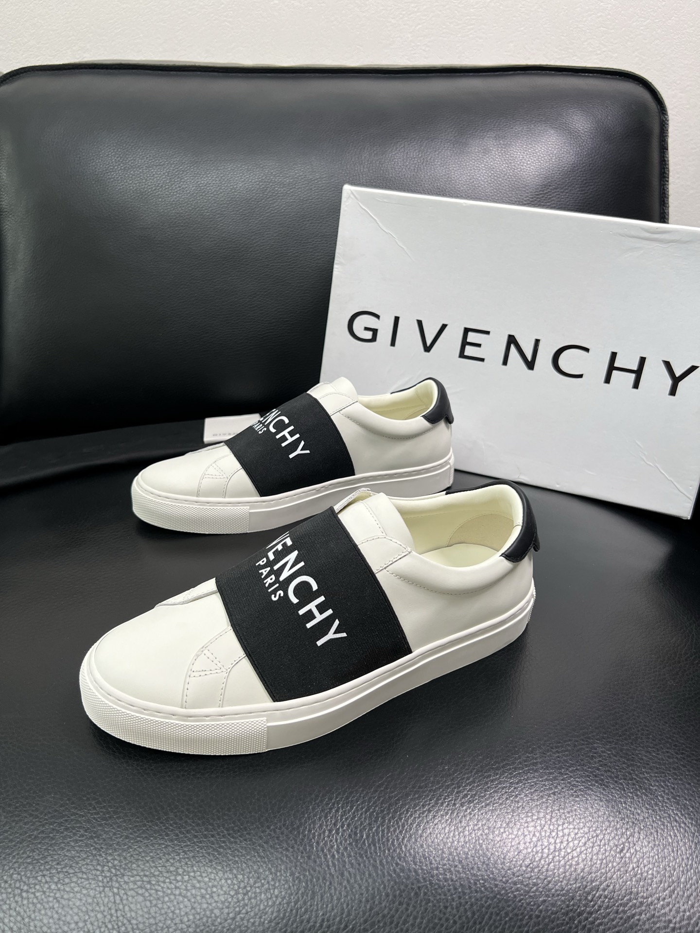 Givenchy 高品质 顶级工艺品 纪梵希 专柜同步原厂配置，意大利进口牛皮搭配网布面料，全鞋配件私模