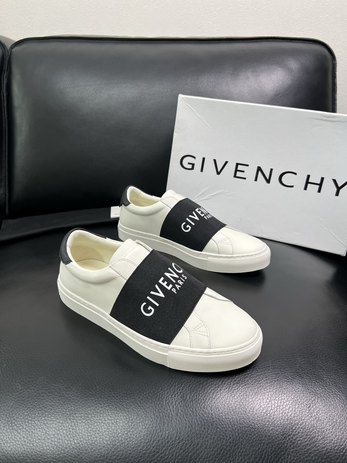 Givenchy 高品质 顶级工艺品 纪梵希 专柜同步原厂配置，意大利进口牛皮搭配网布面料，全鞋配件私模