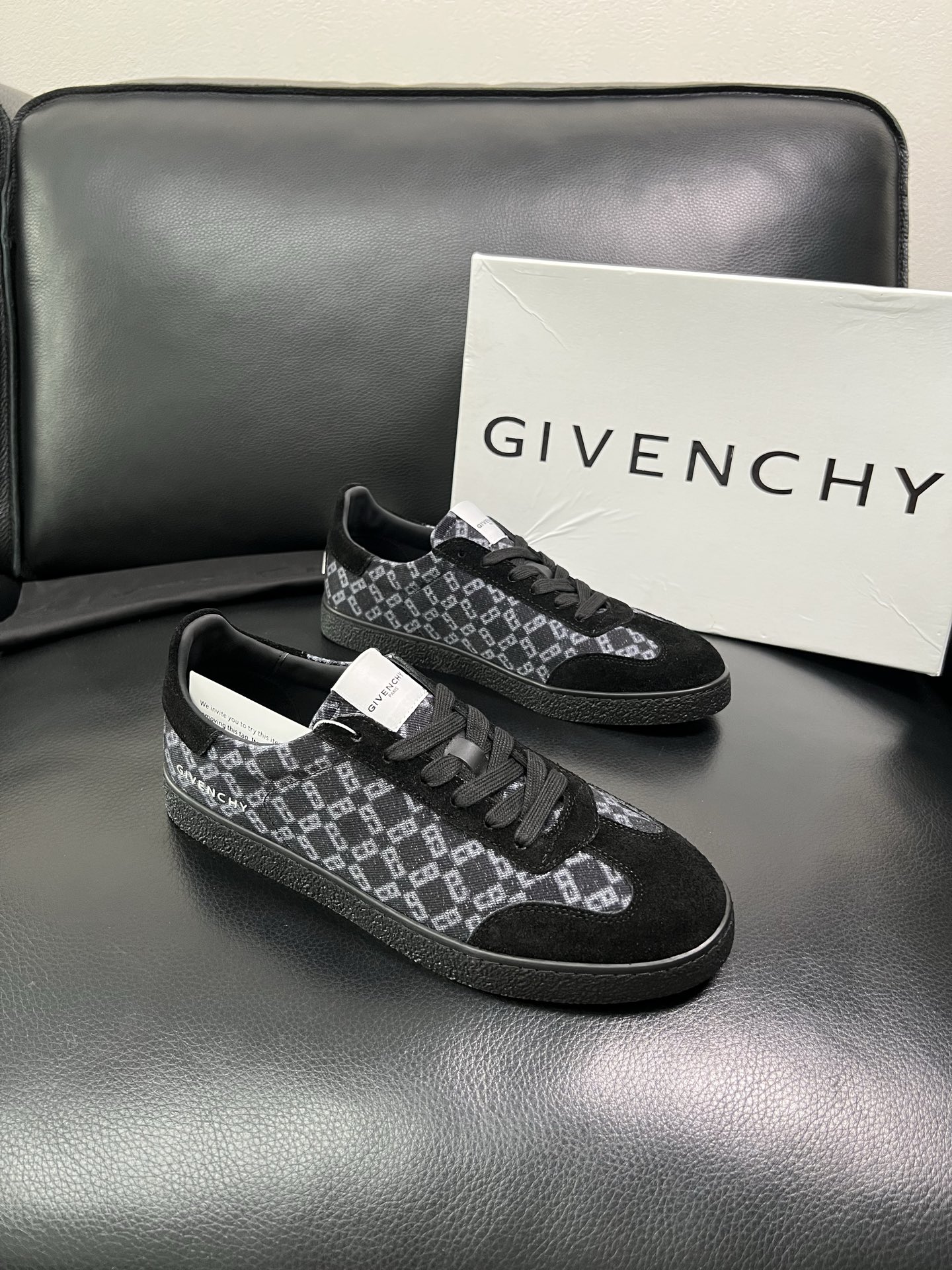 Givenchy 高品质 顶级工艺品 纪梵希 专柜同步原厂配置，意大利进口牛皮搭配网布面料，全鞋配件私模