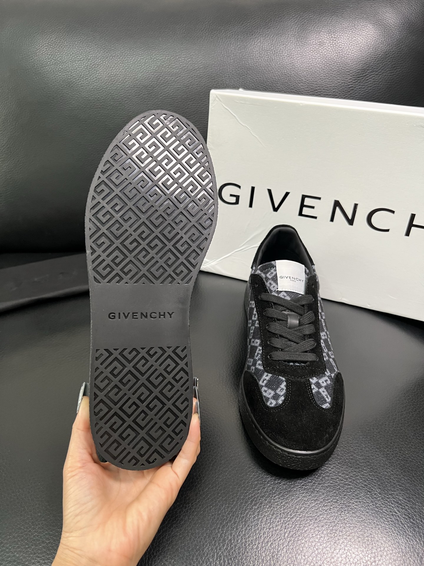 Givenchy 高品质 顶级工艺品 纪梵希 专柜同步原厂配置，意大利进口牛皮搭配网布面料，全鞋配件私模