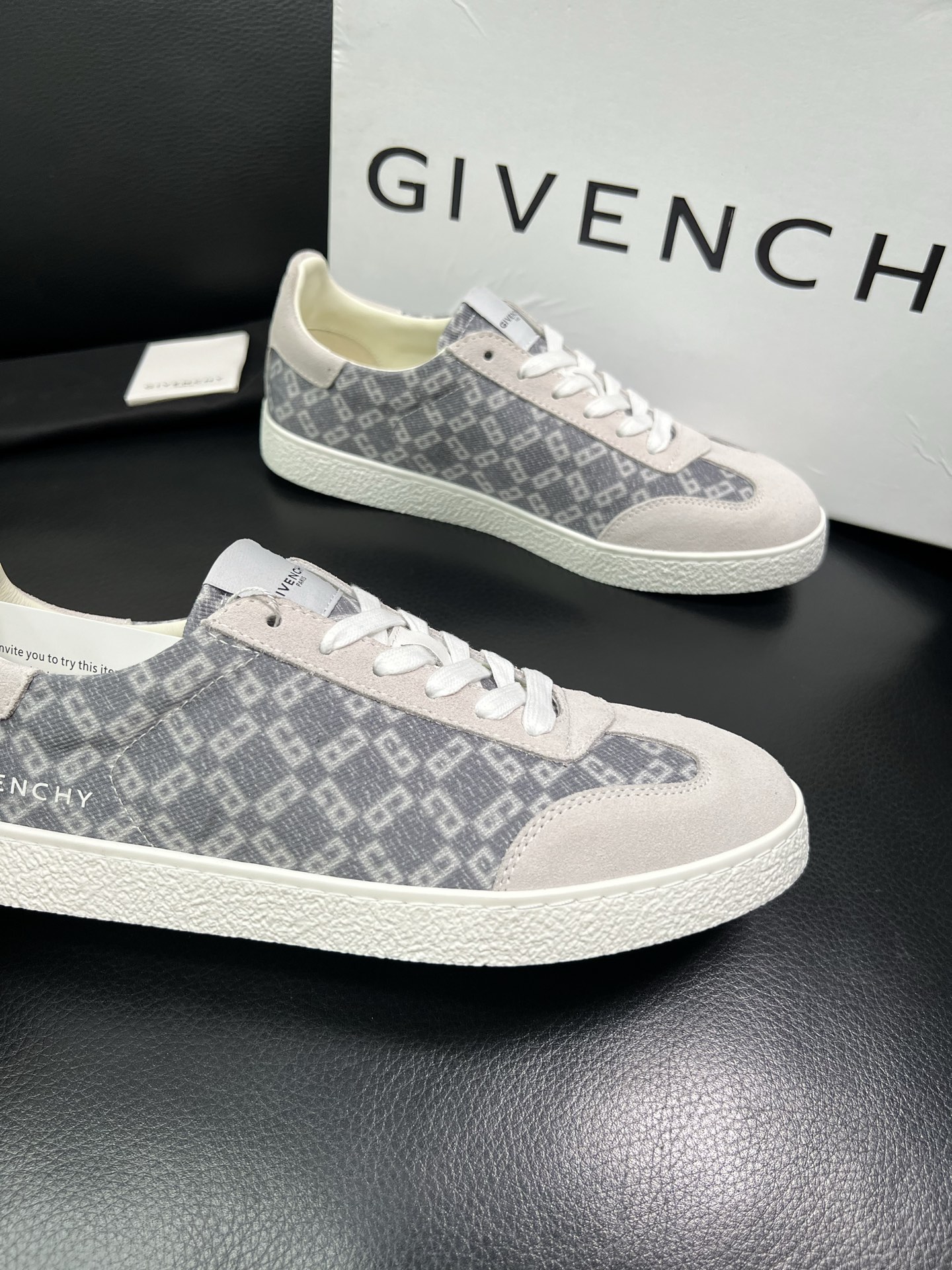 Givenchy 高品质 顶级工艺品 纪梵希 专柜同步原厂配置，意大利进口牛皮搭配网布面料，全鞋配件私模