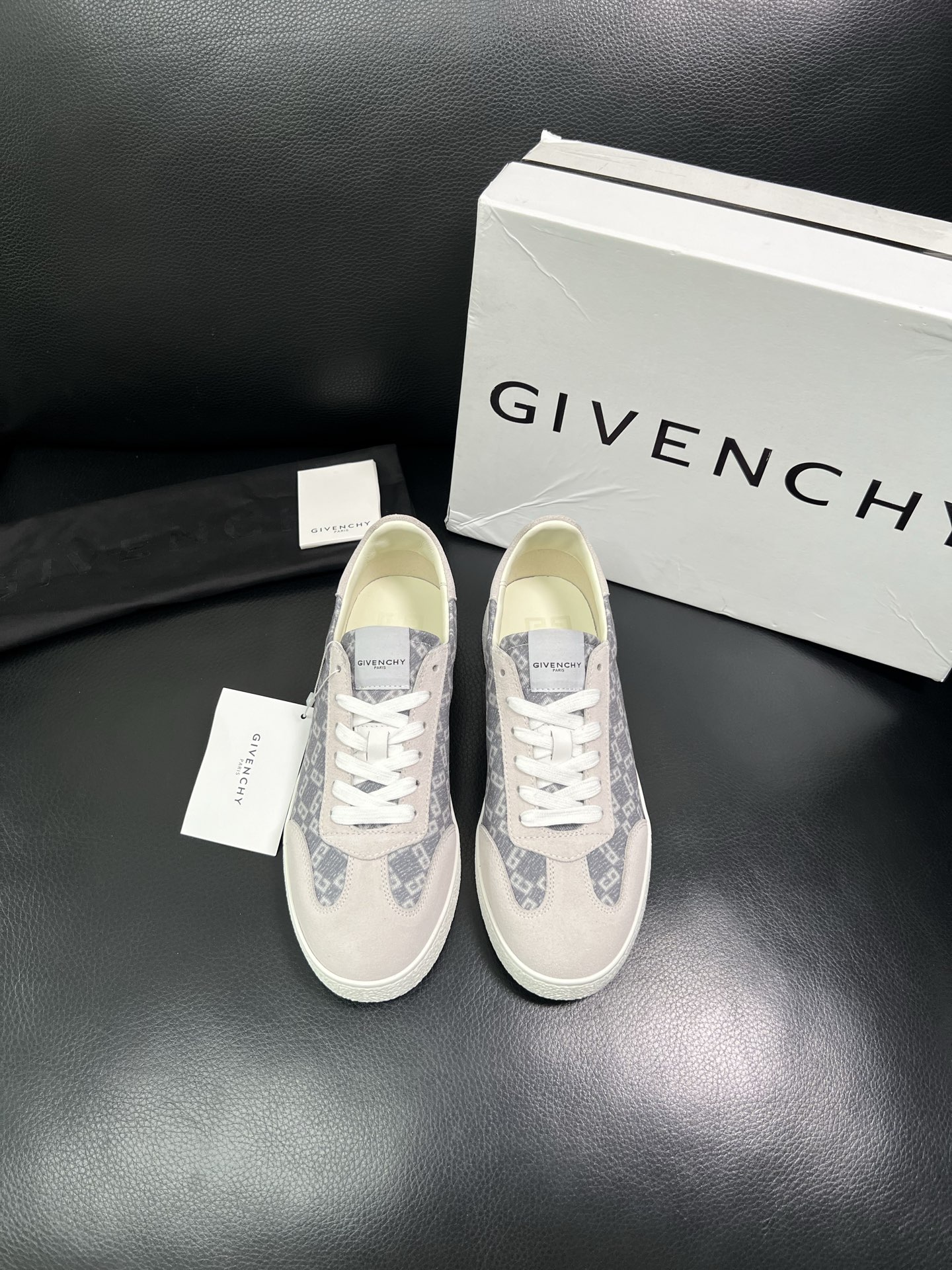 Givenchy 高品质 顶级工艺品 纪梵希 专柜同步原厂配置，意大利进口牛皮搭配网布面料，全鞋配件私模