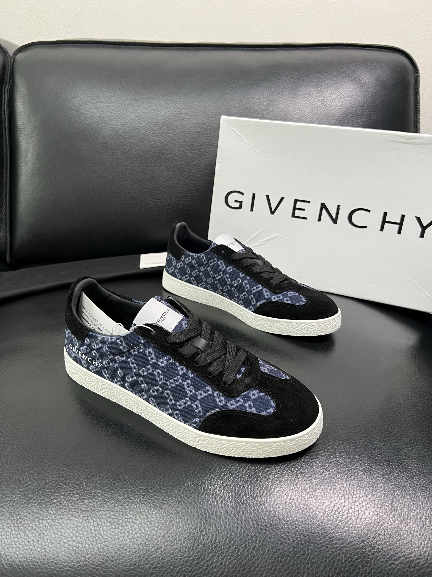 Givenchy 高品质 顶级工艺品 纪梵希 专柜同步原厂配置，意大利进口牛皮搭配网布面料，全鞋配件私模