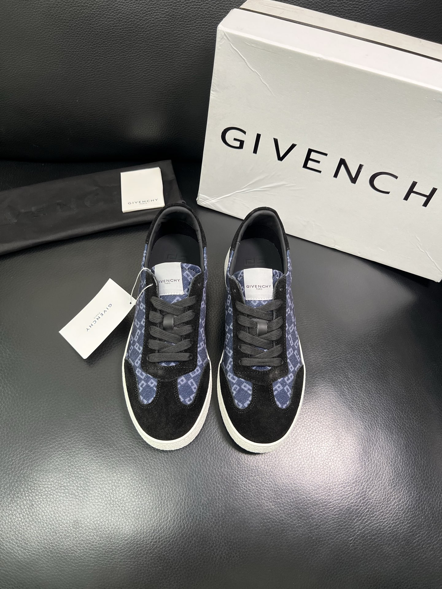 Givenchy 高品质 顶级工艺品 纪梵希 专柜同步原厂配置，意大利进口牛皮搭配网布面料，全鞋配件私模