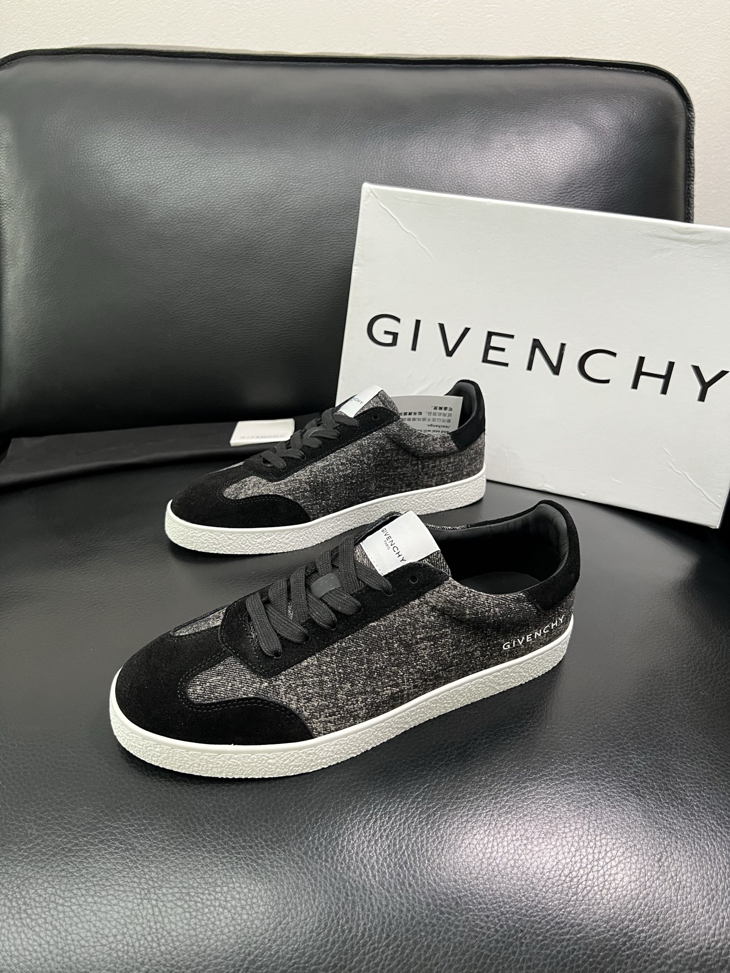 Givenchy 高品质 顶级工艺品 纪梵希 专柜同步原厂配置，意大利进口牛皮搭配网布面料，全鞋配件私模