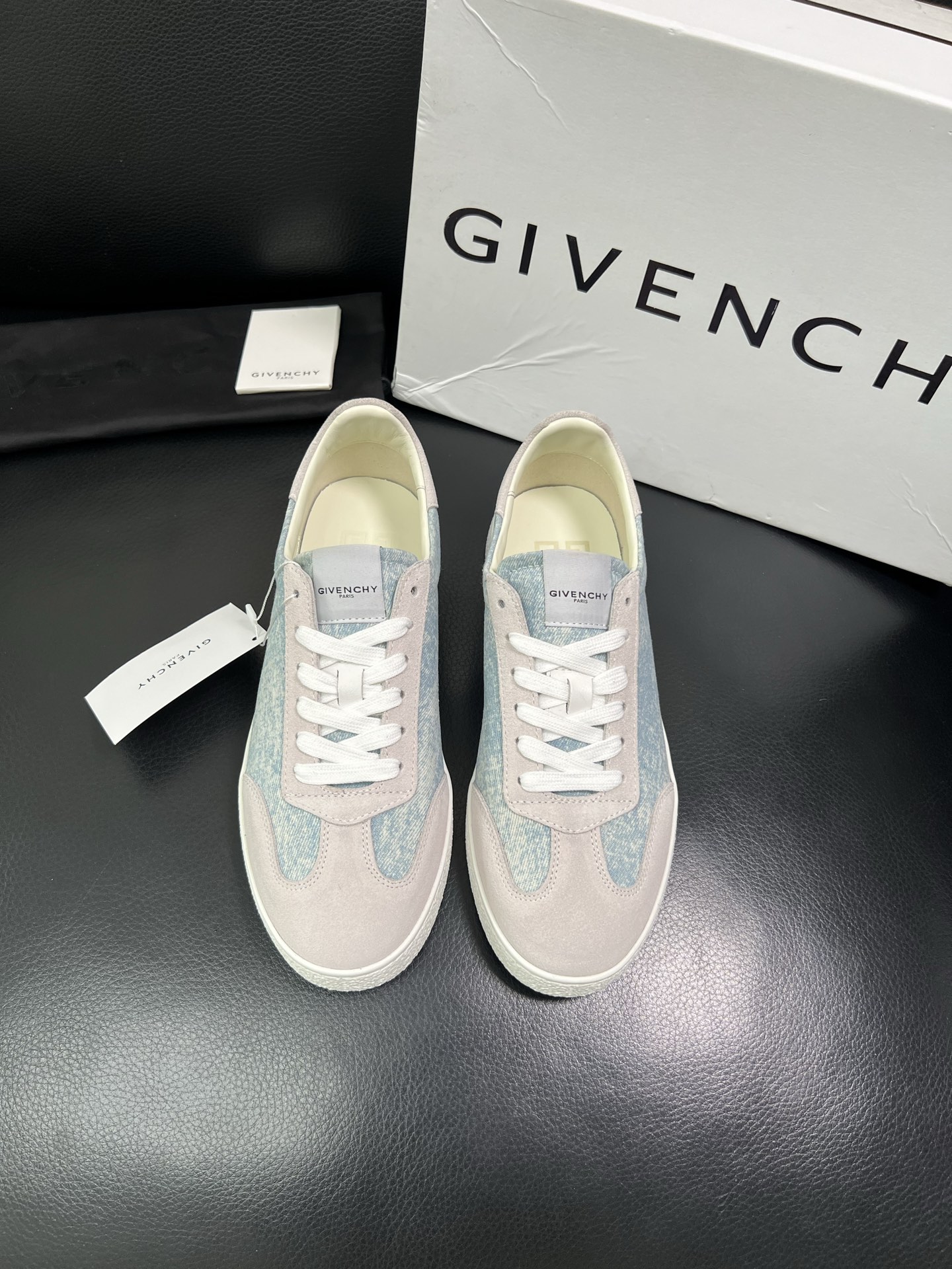 Givenchy 高品质 顶级工艺品 纪梵希 专柜同步原厂配置，意大利进口牛皮搭配网布面料，全鞋配件私模
