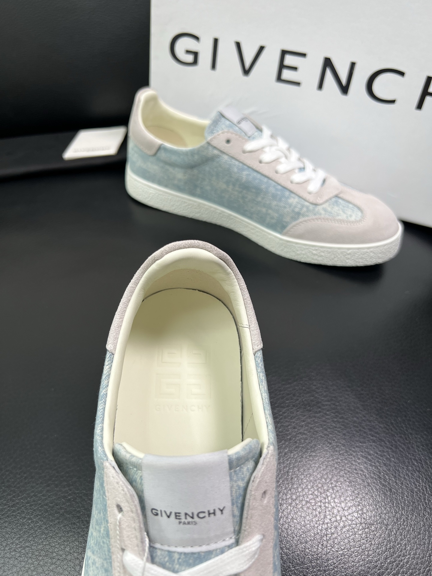 Givenchy 高品质 顶级工艺品 纪梵希 专柜同步原厂配置，意大利进口牛皮搭配网布面料，全鞋配件私模