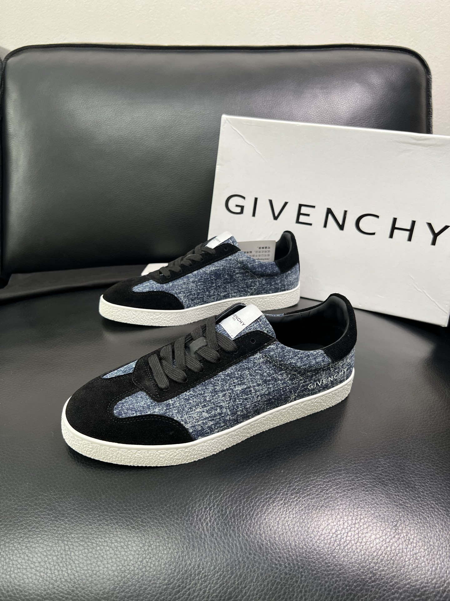 Givenchy 高品质 顶级工艺品 纪梵希 专柜同步原厂配置，意大利进口牛皮搭配网布面料，全鞋配件私模