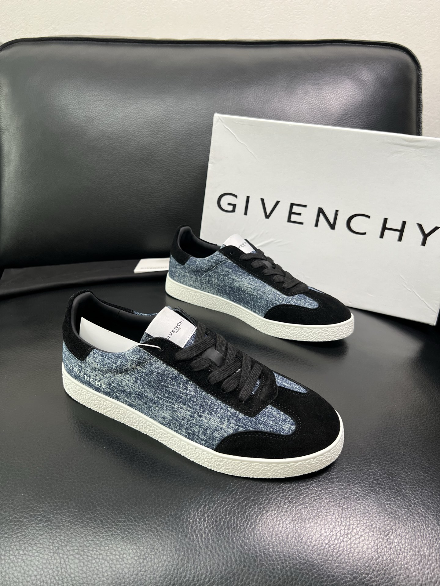 Givenchy 高品质 顶级工艺品 纪梵希 专柜同步原厂配置，意大利进口牛皮搭配网布面料，全鞋配件私模