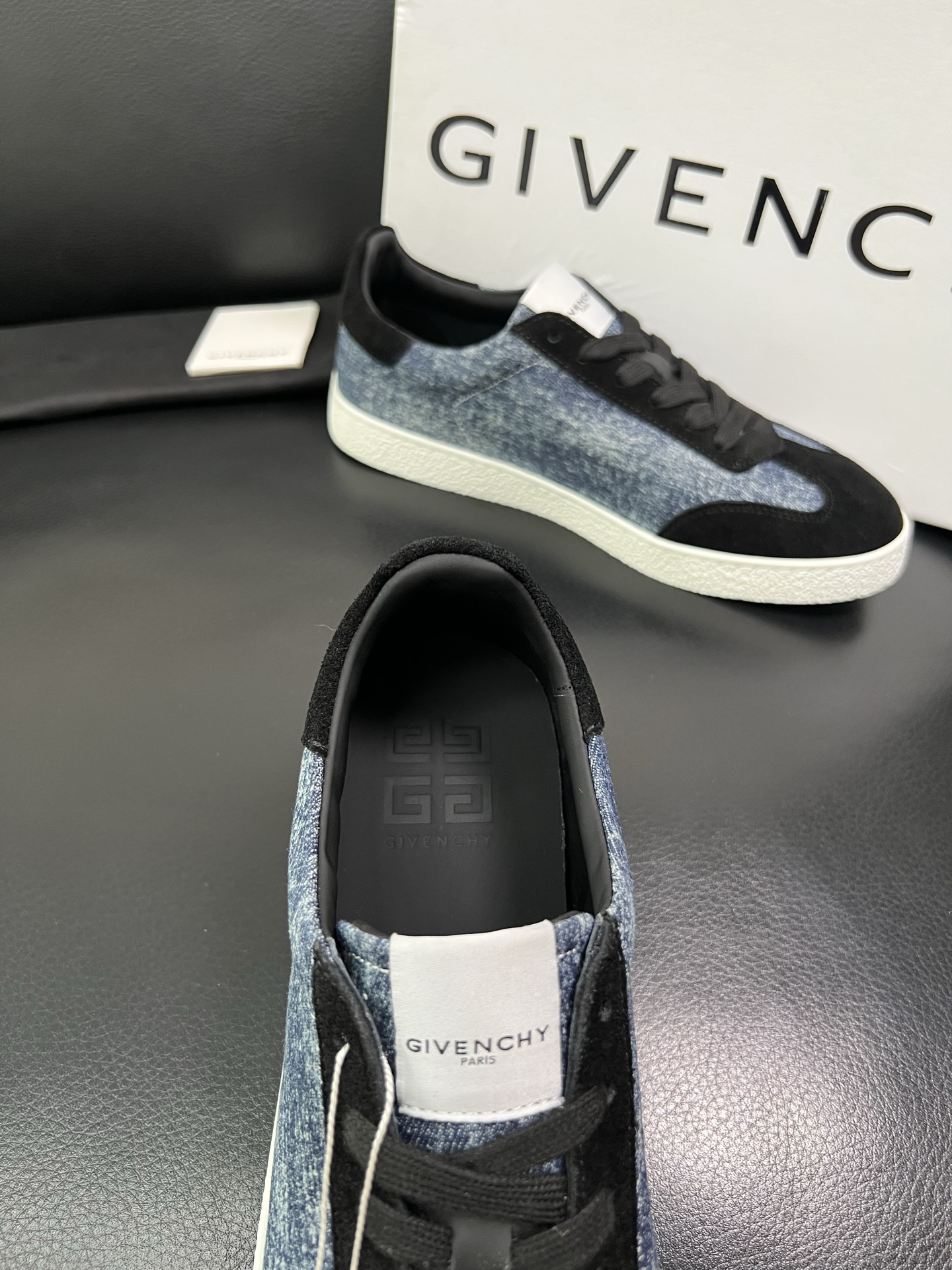 Givenchy 高品质 顶级工艺品 纪梵希 专柜同步原厂配置，意大利进口牛皮搭配网布面料，全鞋配件私模