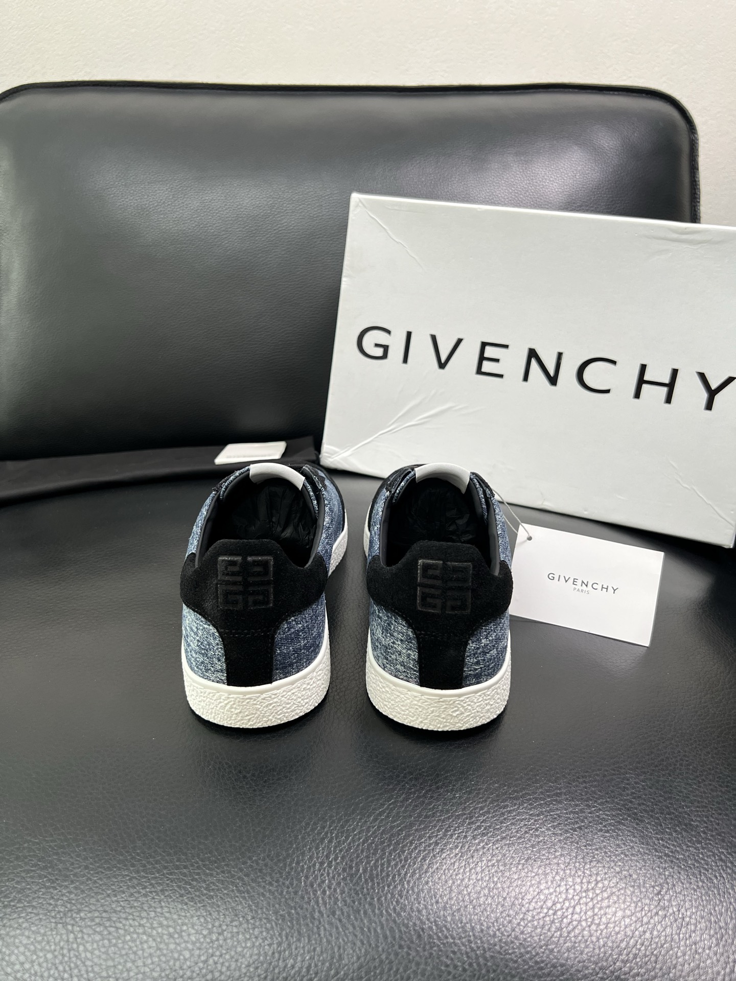 Givenchy 高品质 顶级工艺品 纪梵希 专柜同步原厂配置，意大利进口牛皮搭配网布面料，全鞋配件私模