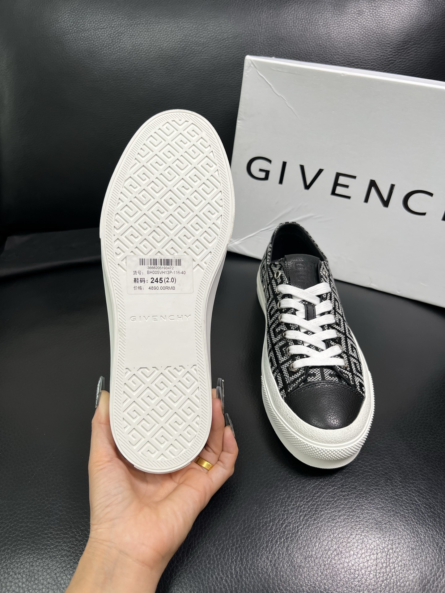 Givenchy 高品质 顶级工艺品 纪梵希 专柜同步原厂配置，意大利进口牛皮搭配网布面料，全鞋配件私模
