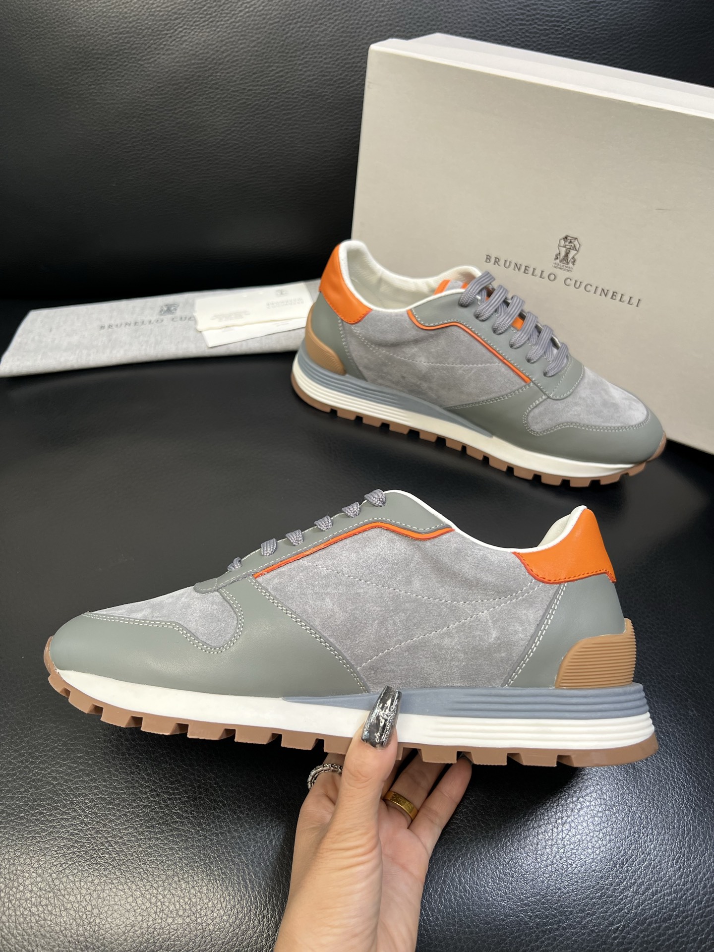 Brunello Cucinelli 高品质 顶级工艺品 BC 专柜同步原厂配置，意大利进口牛皮面料牛内