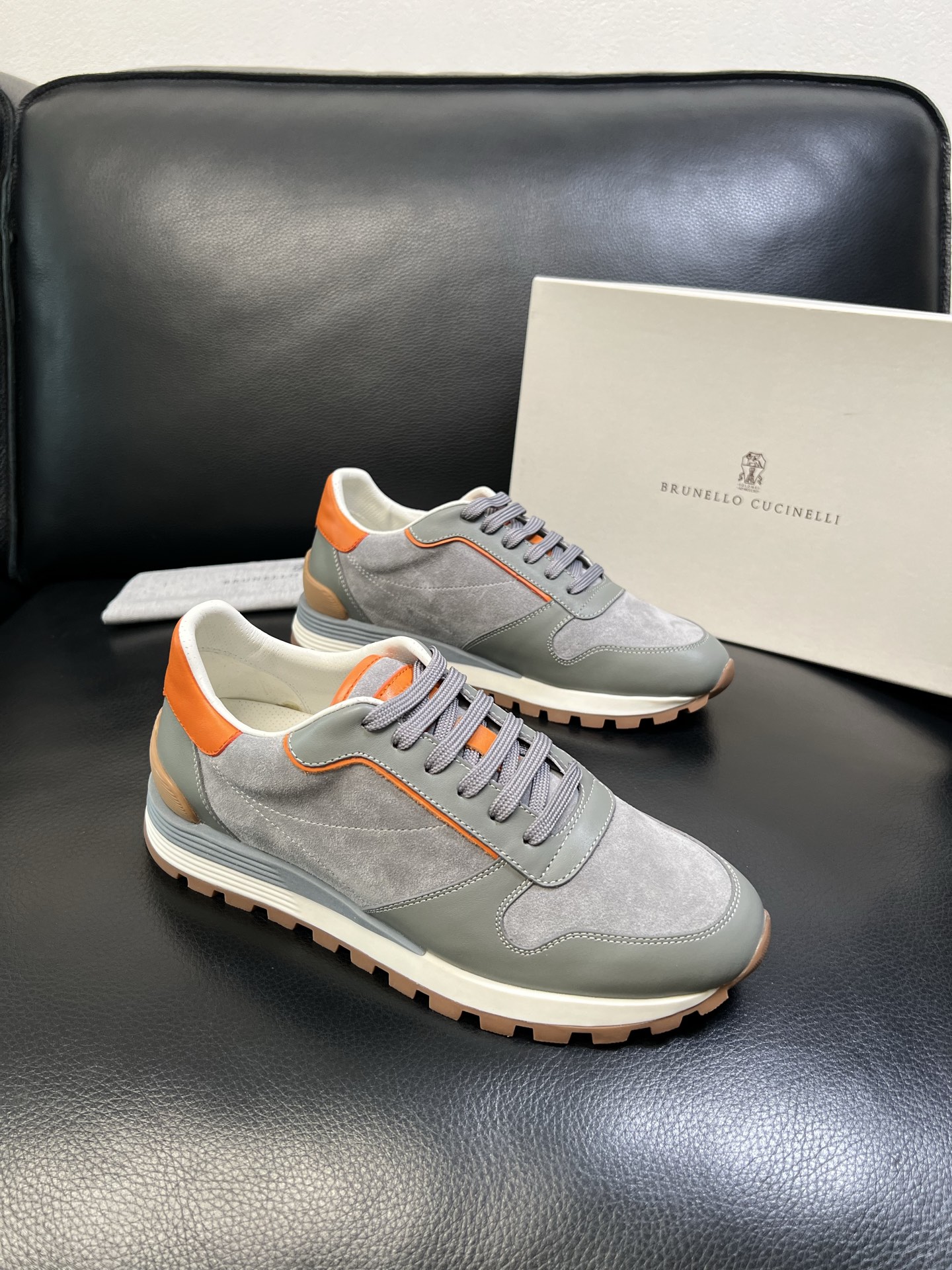 Brunello Cucinelli 高品质 顶级工艺品 BC 专柜同步原厂配置，意大利进口牛皮面料牛内