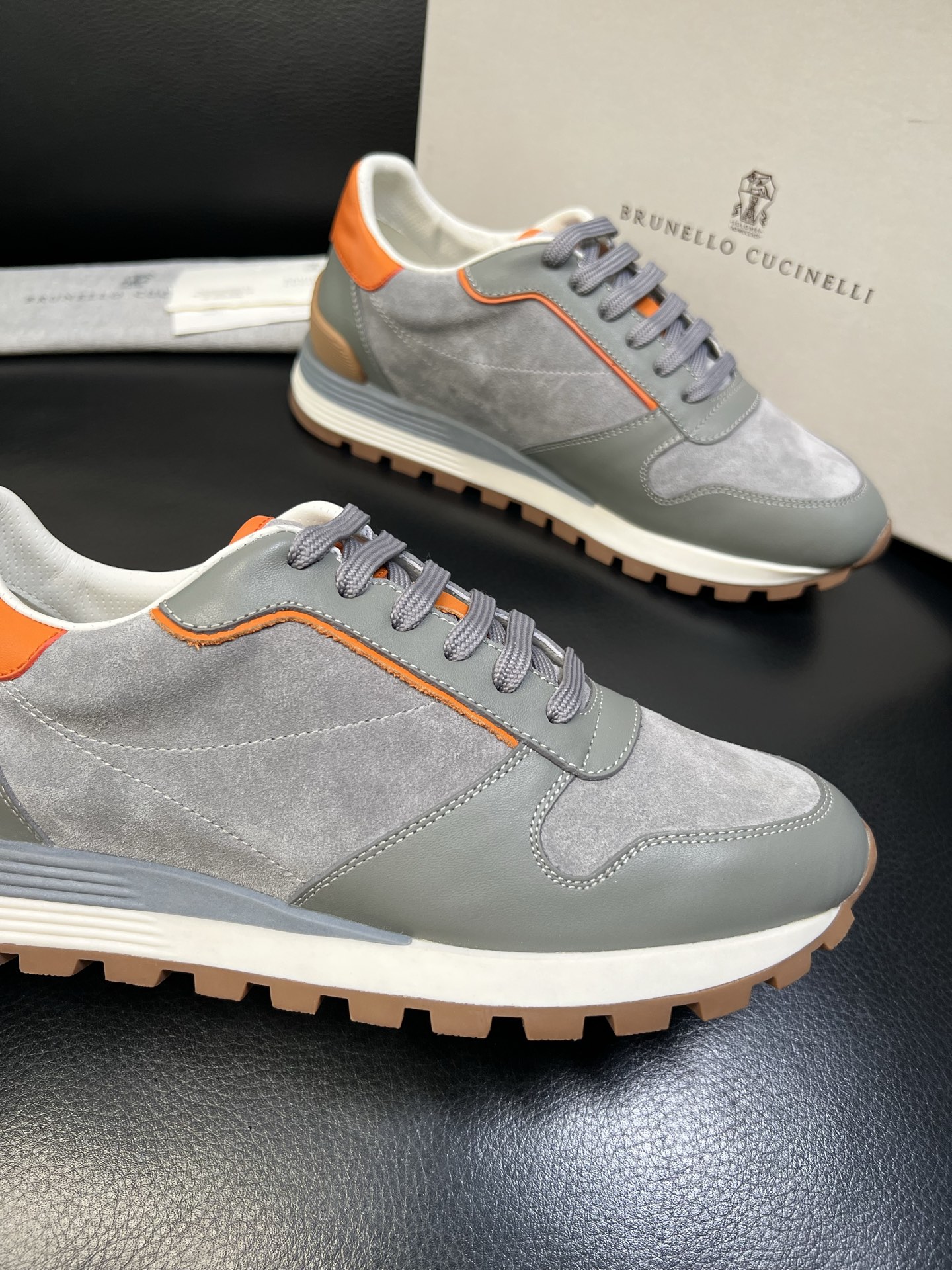 Brunello Cucinelli 高品质 顶级工艺品 BC 专柜同步原厂配置，意大利进口牛皮面料牛内