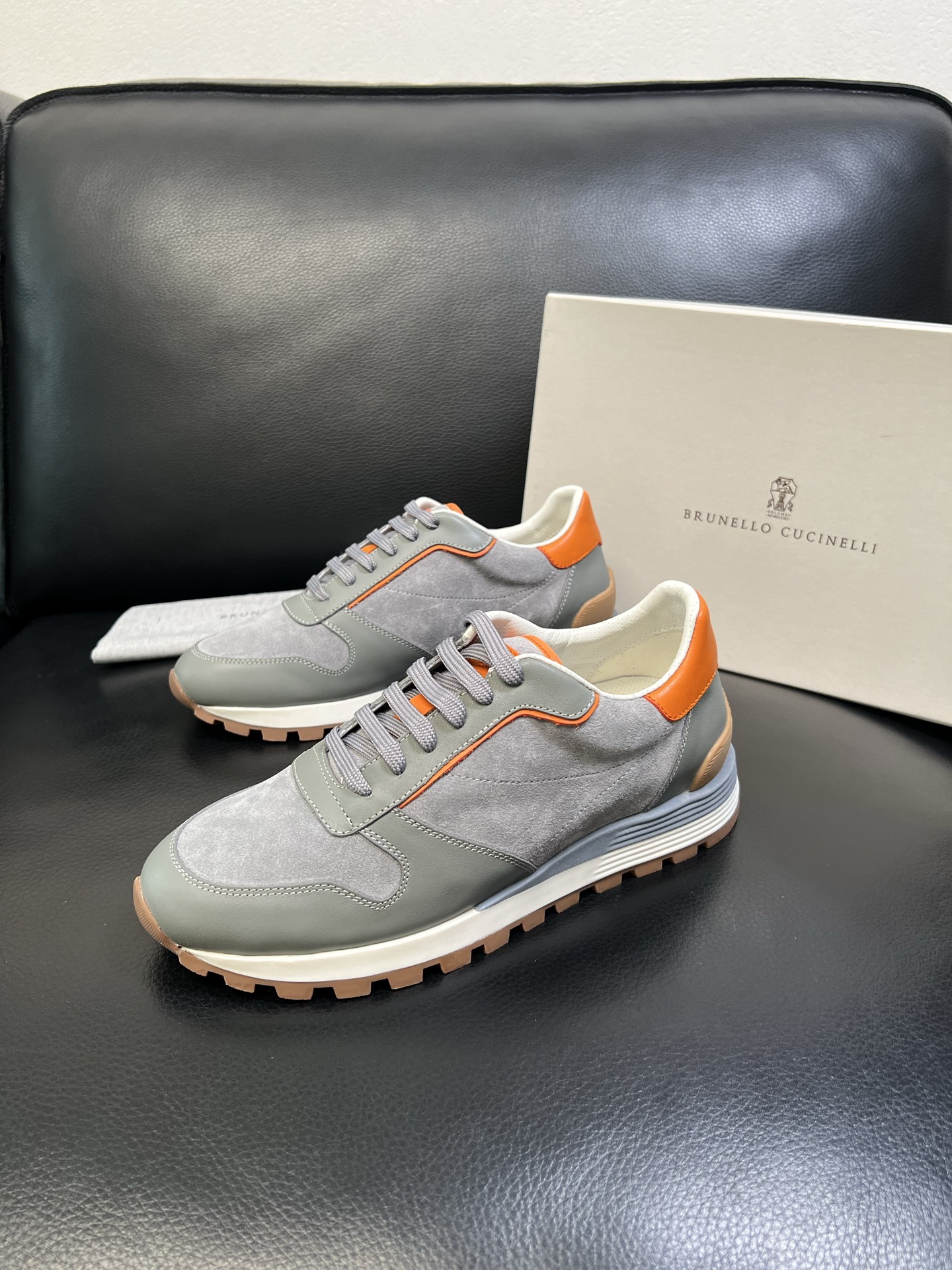 Brunello Cucinelli 高品质 顶级工艺品 BC 专柜同步原厂配置，意大利进口牛皮面料牛内