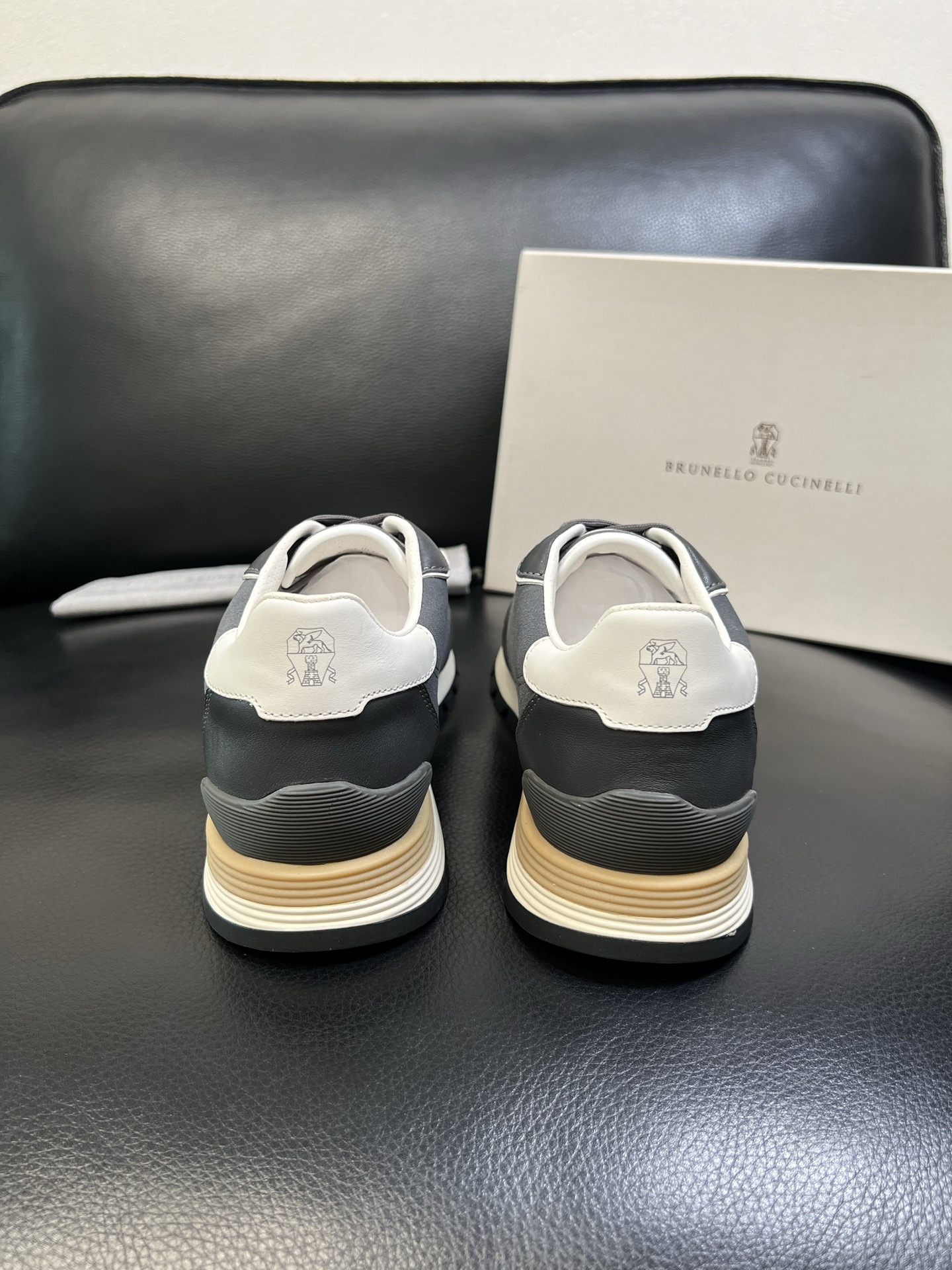 Brunello Cucinelli 高品质 顶级工艺品 BC 专柜同步原厂配置，意大利进口牛皮面料牛内