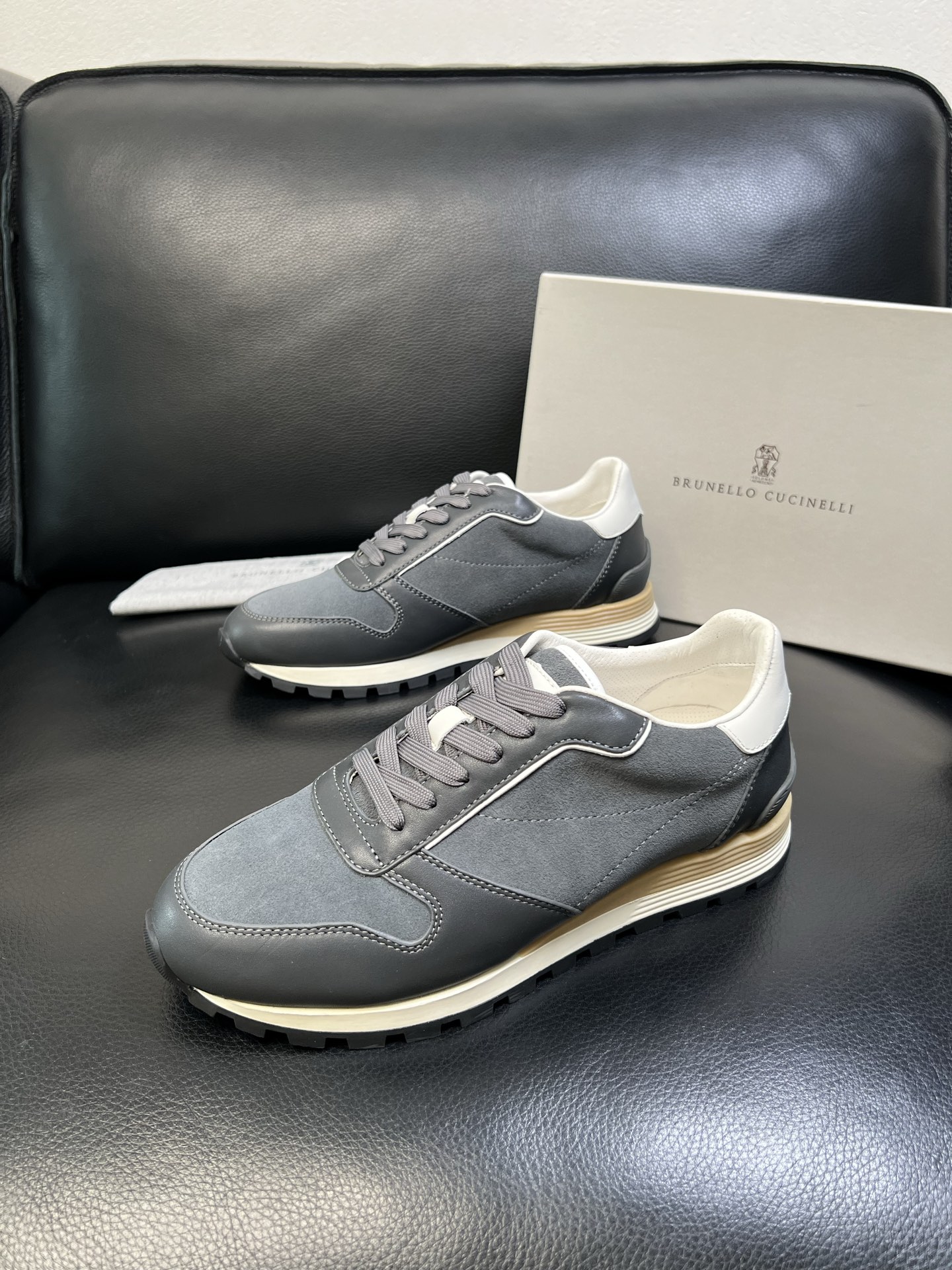 Brunello Cucinelli 高品质 顶级工艺品 BC 专柜同步原厂配置，意大利进口牛皮面料牛内
