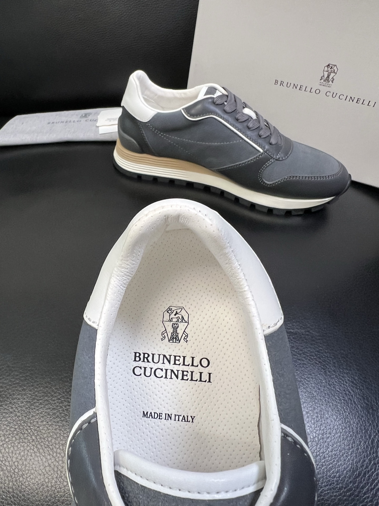 Brunello Cucinelli 高品质 顶级工艺品 BC 专柜同步原厂配置，意大利进口牛皮面料牛内