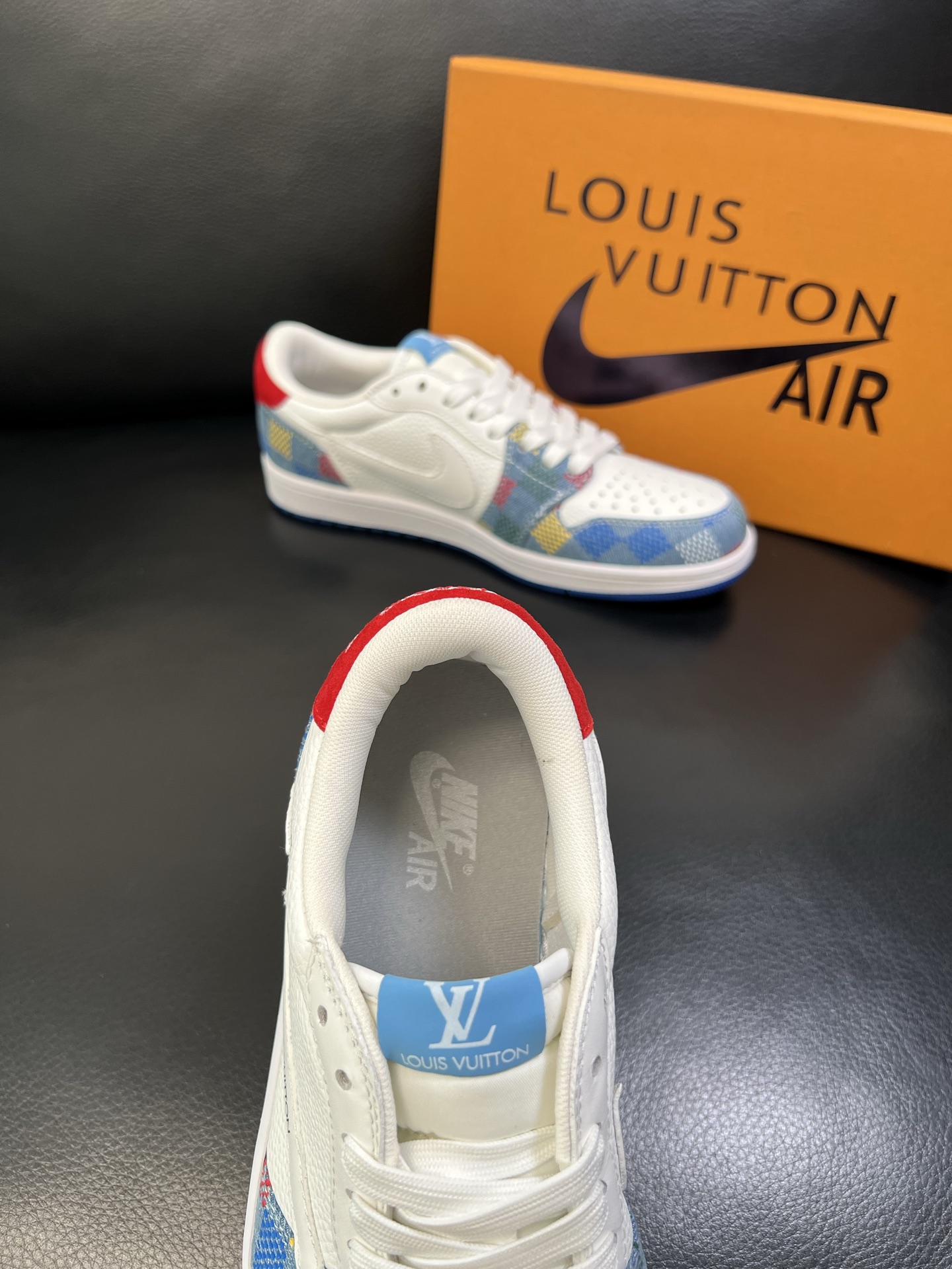 Lv联名nike 高品质 顶级工艺品 路易威登联名，专柜同步，鞋面意大利进口，高品质拼接缤纷色彩复杂工艺