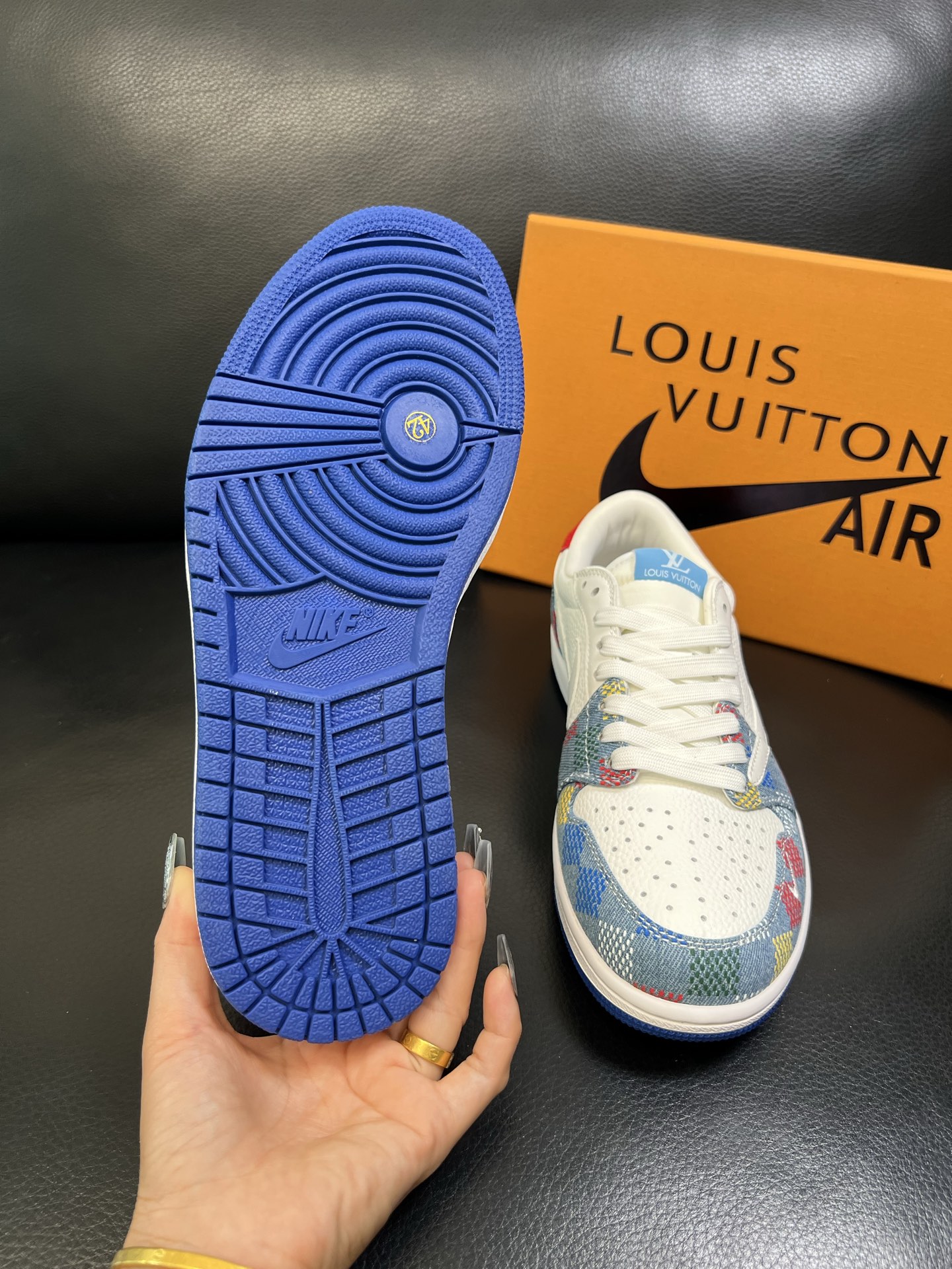 Lv联名nike 高品质 顶级工艺品 路易威登联名，专柜同步，鞋面意大利进口，高品质拼接缤纷色彩复杂工艺