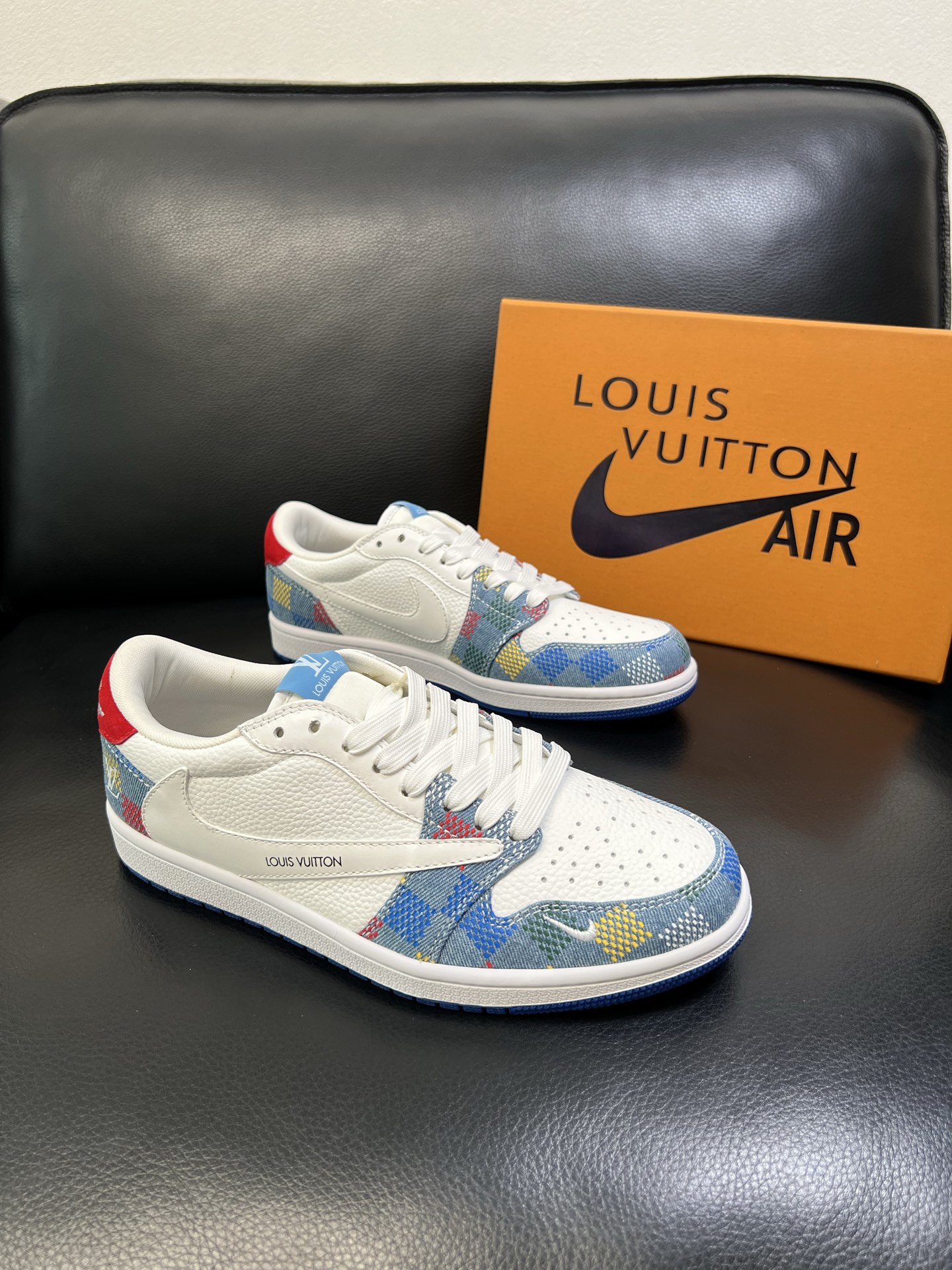 Lv联名nike 高品质 顶级工艺品 路易威登联名，专柜同步，鞋面意大利进口，高品质拼接缤纷色彩复杂工艺