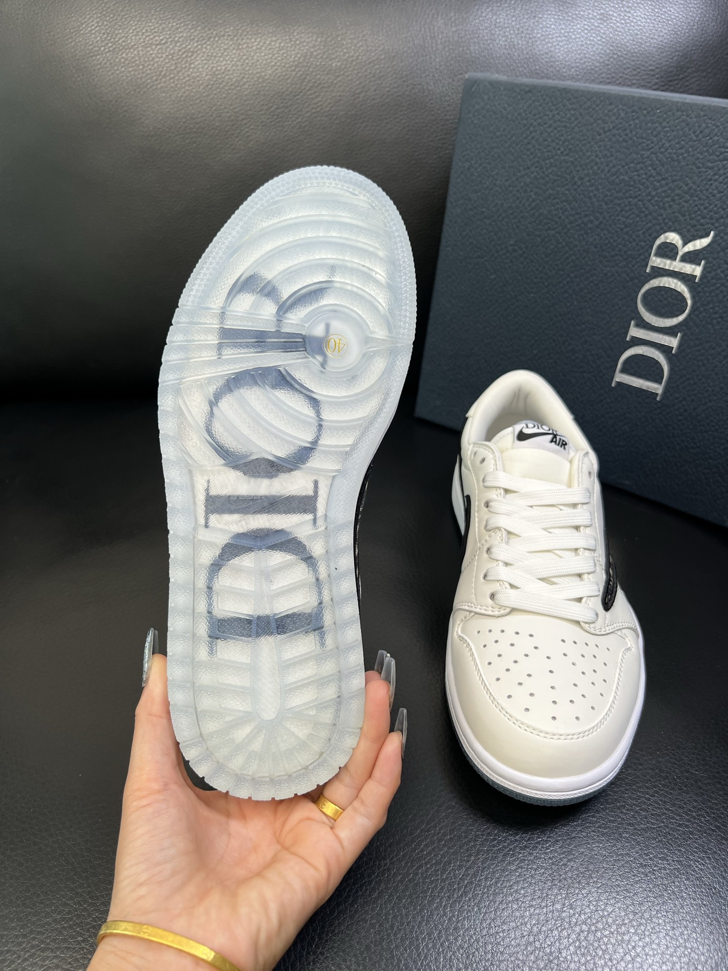 Dior X nike顶级工艺品 迪奥 专柜同步 原厂配置，意大利进口原版牛皮面料，透气舒适进口水染牛里